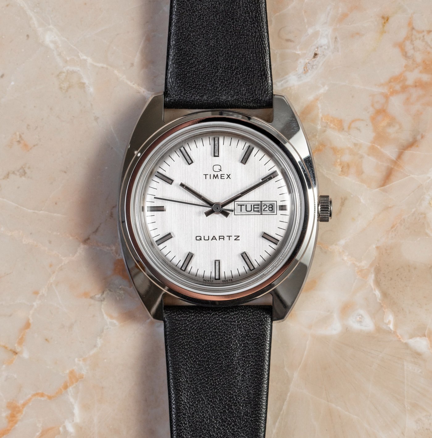 Винтажные часы за приятную стоимость: Q Timex 1978 Reissue Day-Date