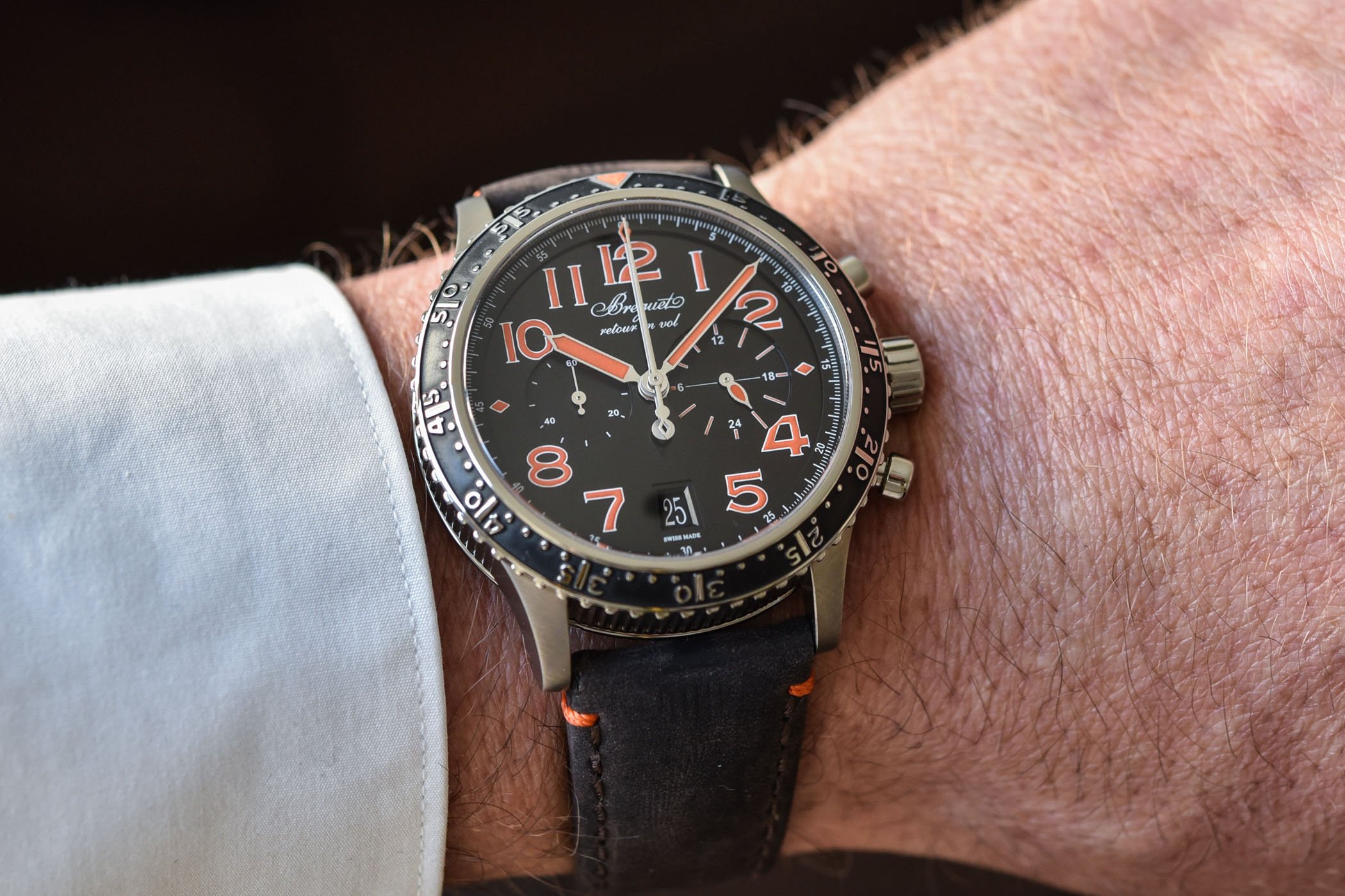 Представляем смелые и яркие часы Breguet Type XXI 3815 в титановом корпусе
