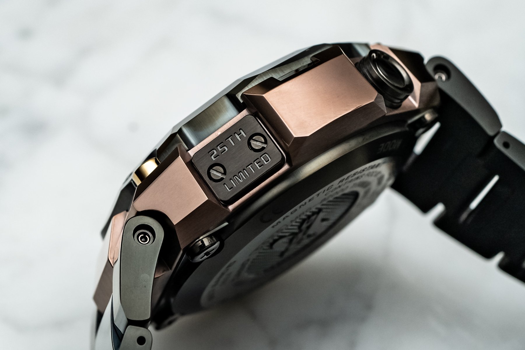 Часы Casio G-Shock MR-G Hana-Basara, вдохновленные самурайскими доспехами