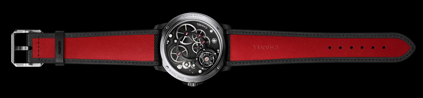 Часы Chanel Monsieur Superleggera Edition - автомобильный спорт встречает парижскую изысканность