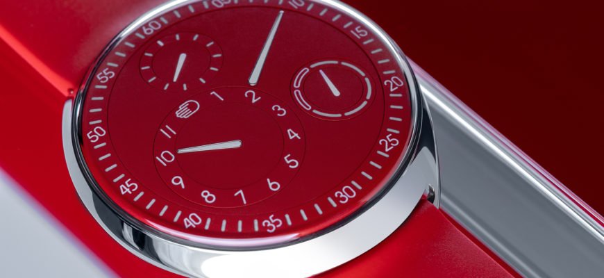 Ressence представляет лимитированную серию красных часов Type 1 Slim