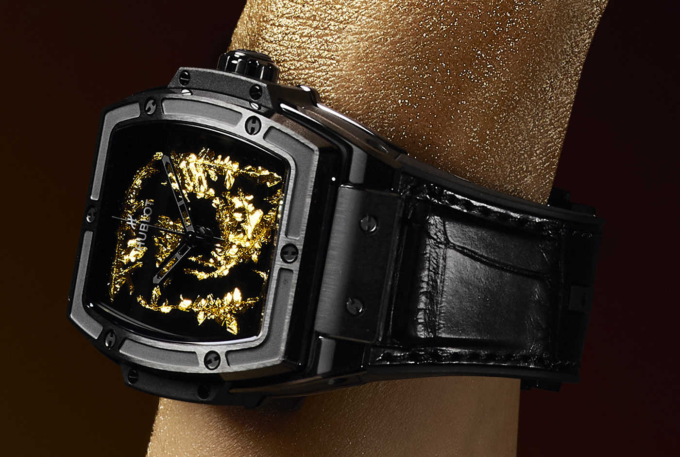 Hublot представляет часы Spirit Of Big Bang с золотыми кристаллами