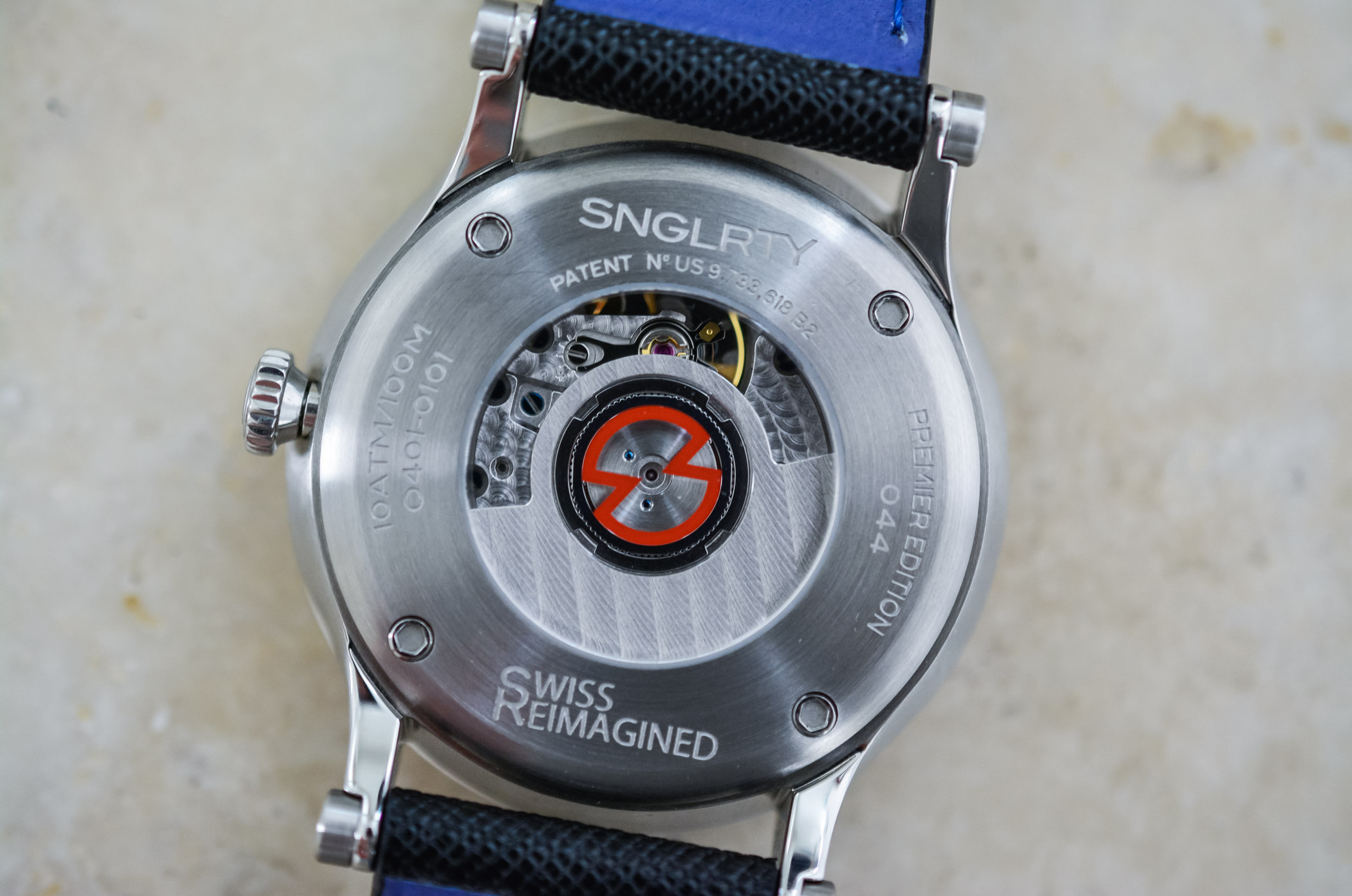 SNGLRTY Blue Steel Запатентованные часы с дисплеем OHI-4 независимое часовое производство