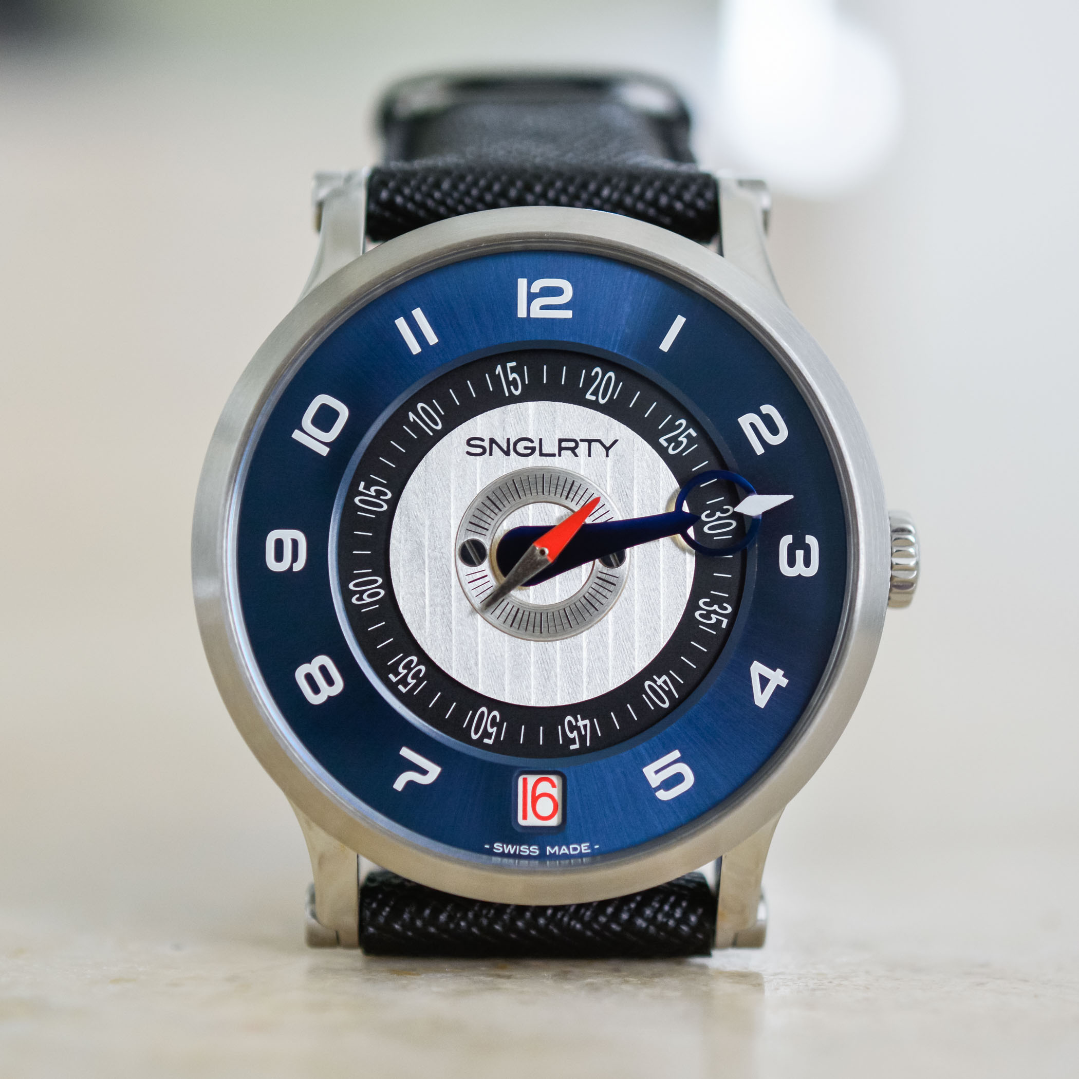 SNGLRTY Blue Steel Запатентованные часы с дисплеем OHI-4 независимое часовое производство