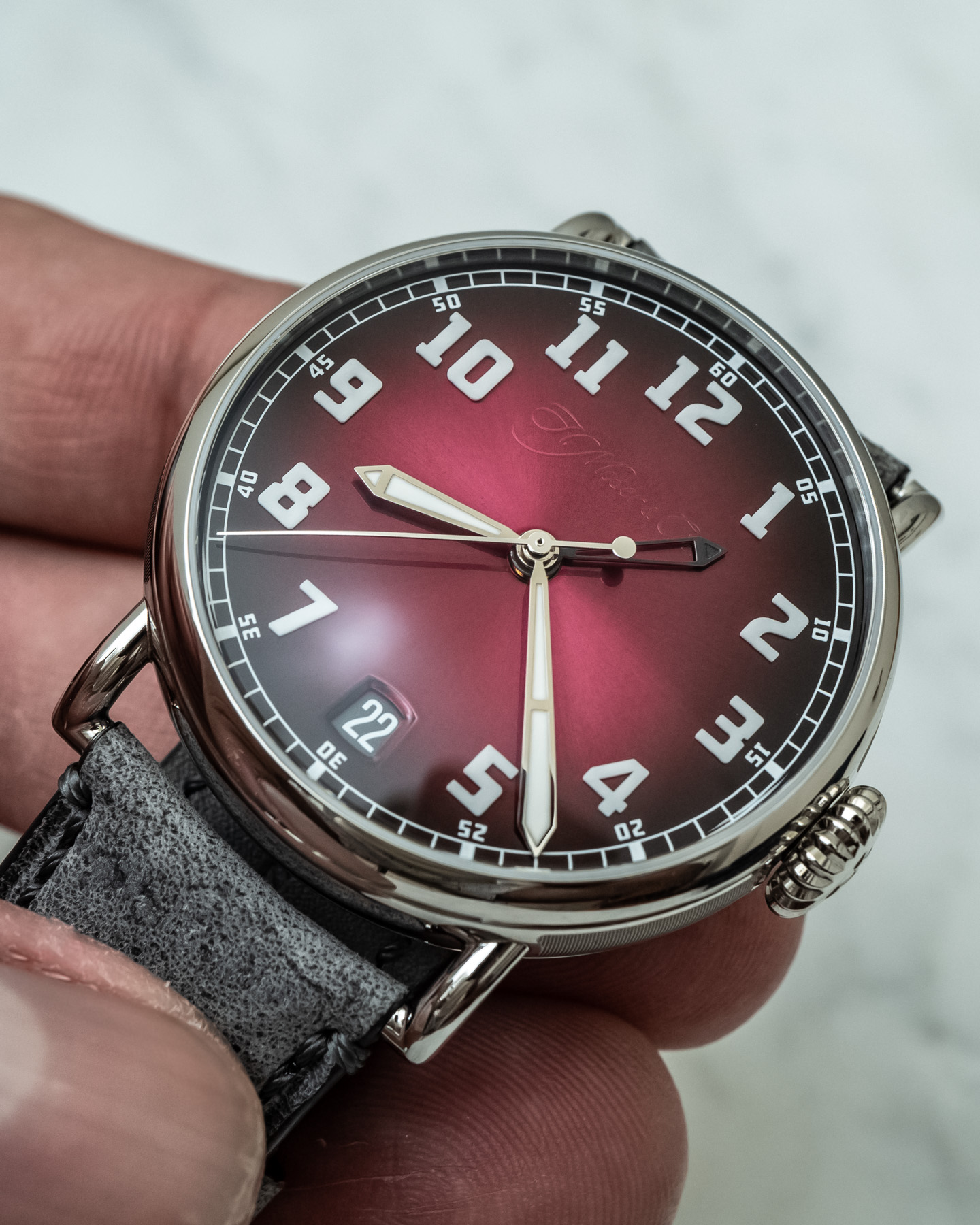 Часы для путешествий H. Moser & Cie Dual-Time Heritage