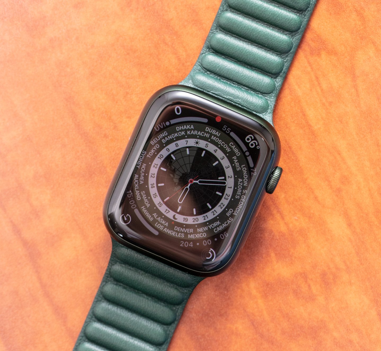 Обзор смарт-часов: Apple Watch Series 7 Aluminum