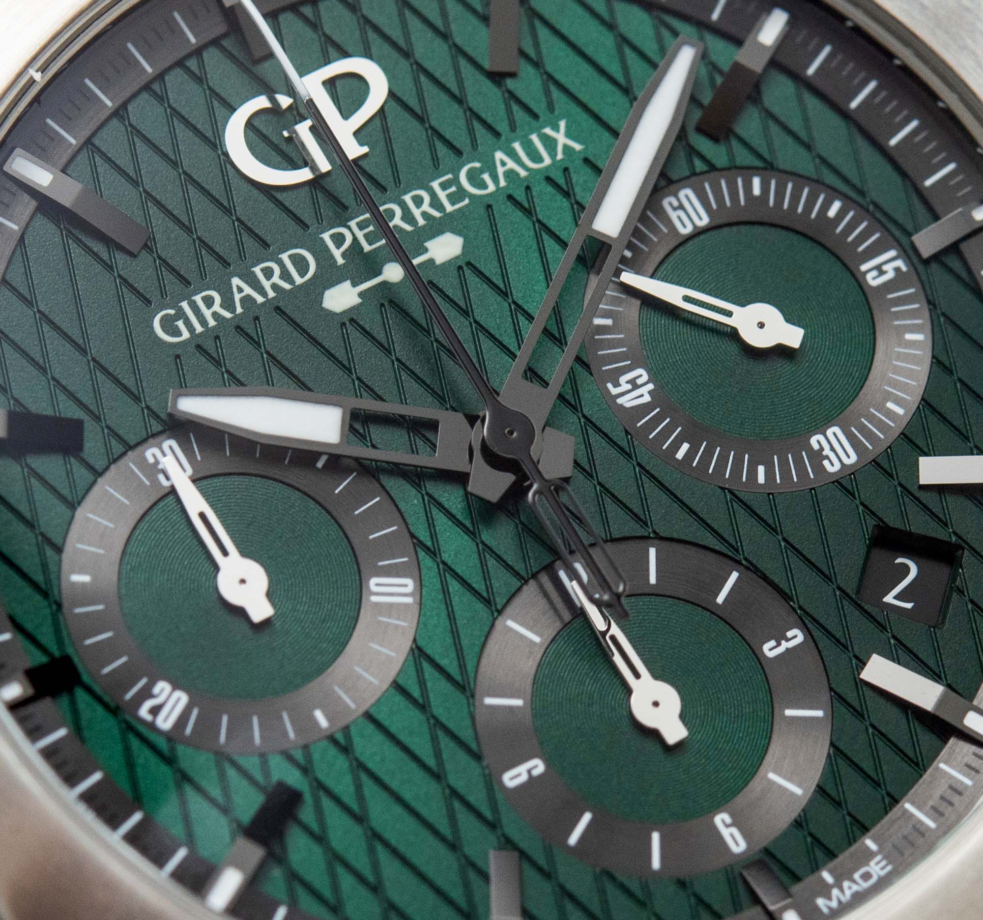 Girard-Perregaux Laureato Chronograph - часы серии Aston Martin
