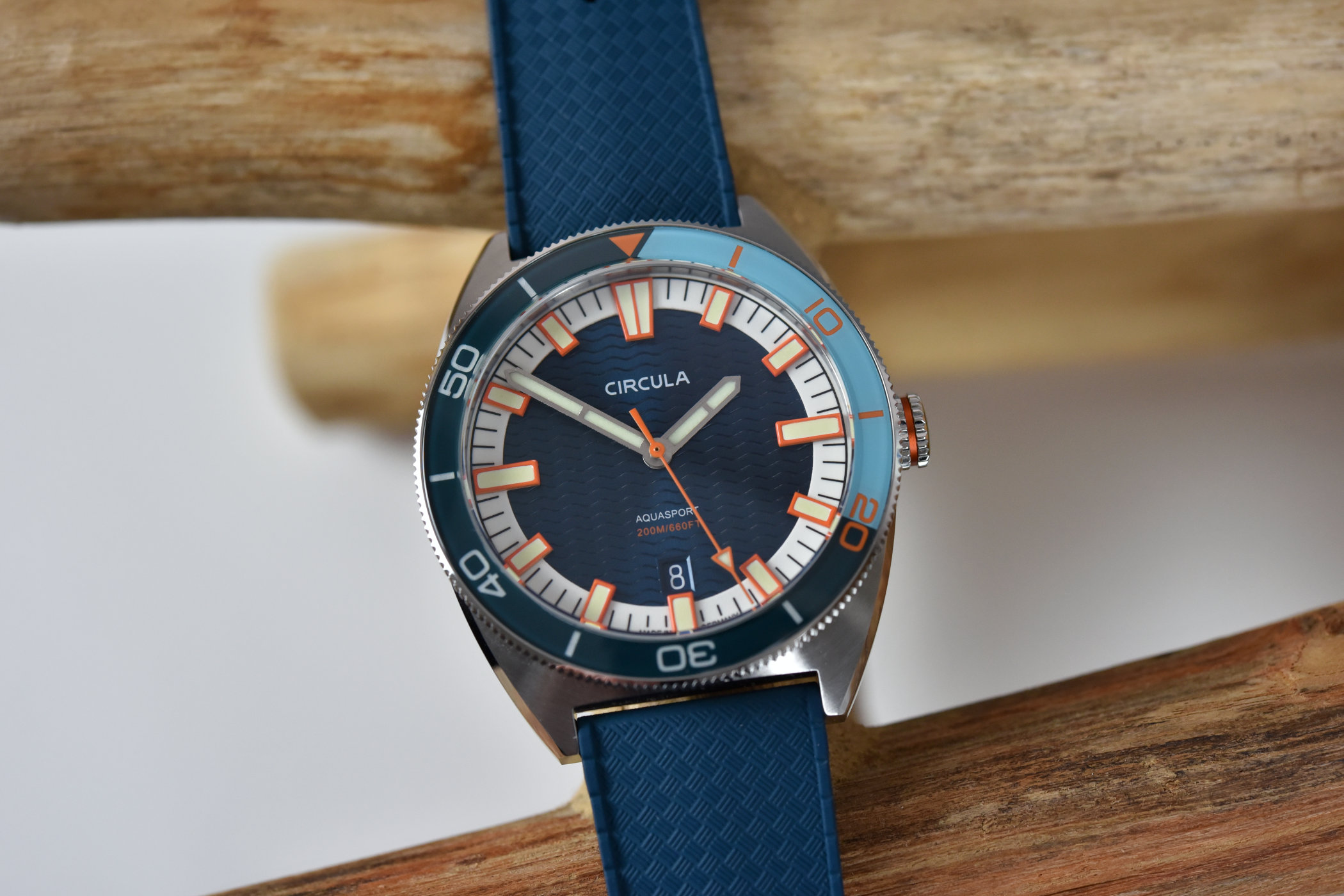 Circula AquaSport II - стильные часы для дайвинга в стиле семидесятых