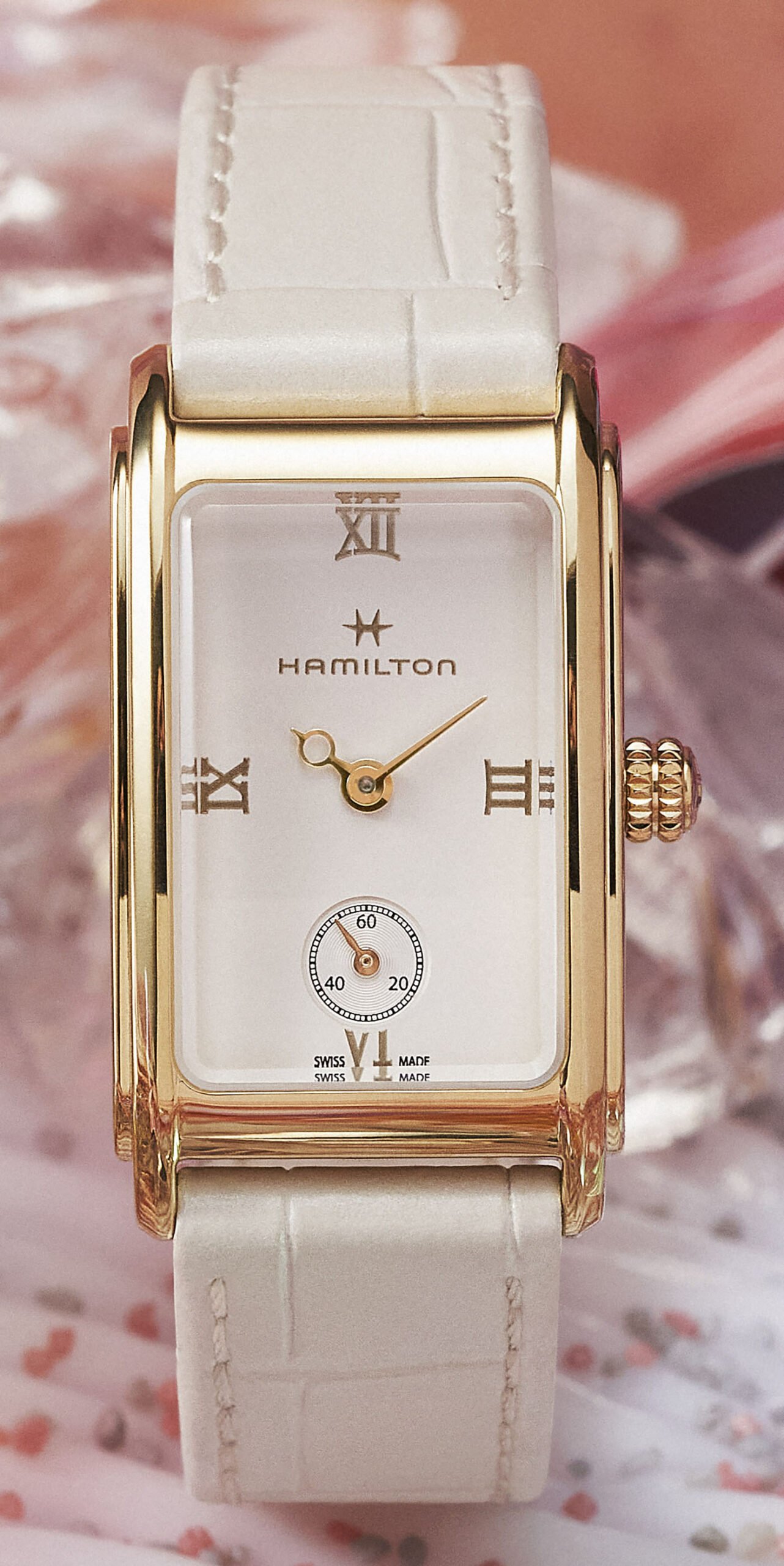 Hamilton представляет часы из капсульной коллекции Janie Bryant