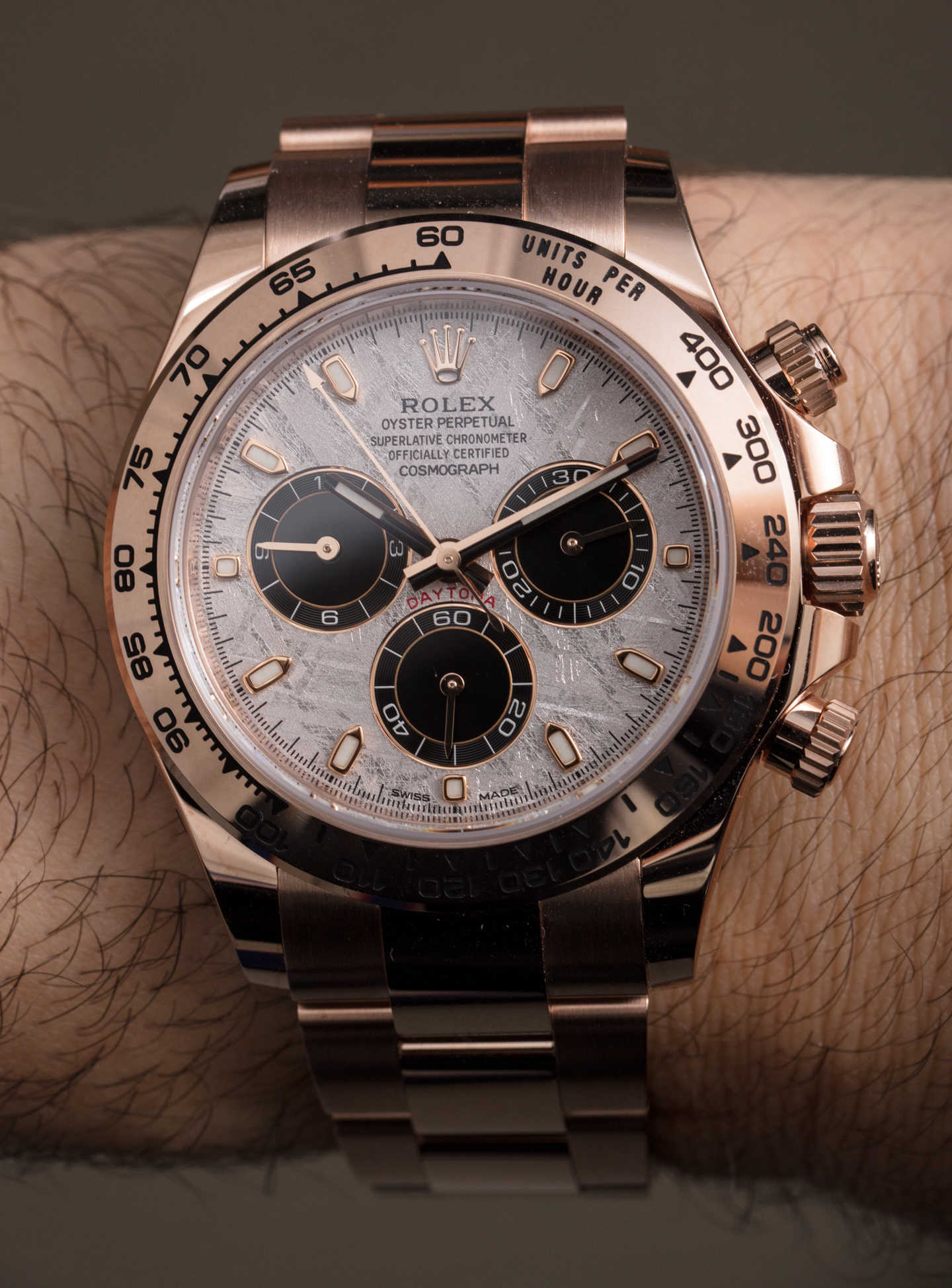Золотые часы Rolex Daytona с метеоритным циферблатом
