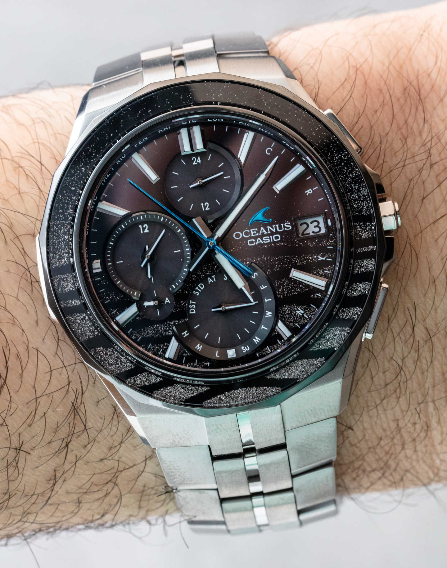 Наручные часы: Casio Oceanus Manta Bluetooth Dress Watches