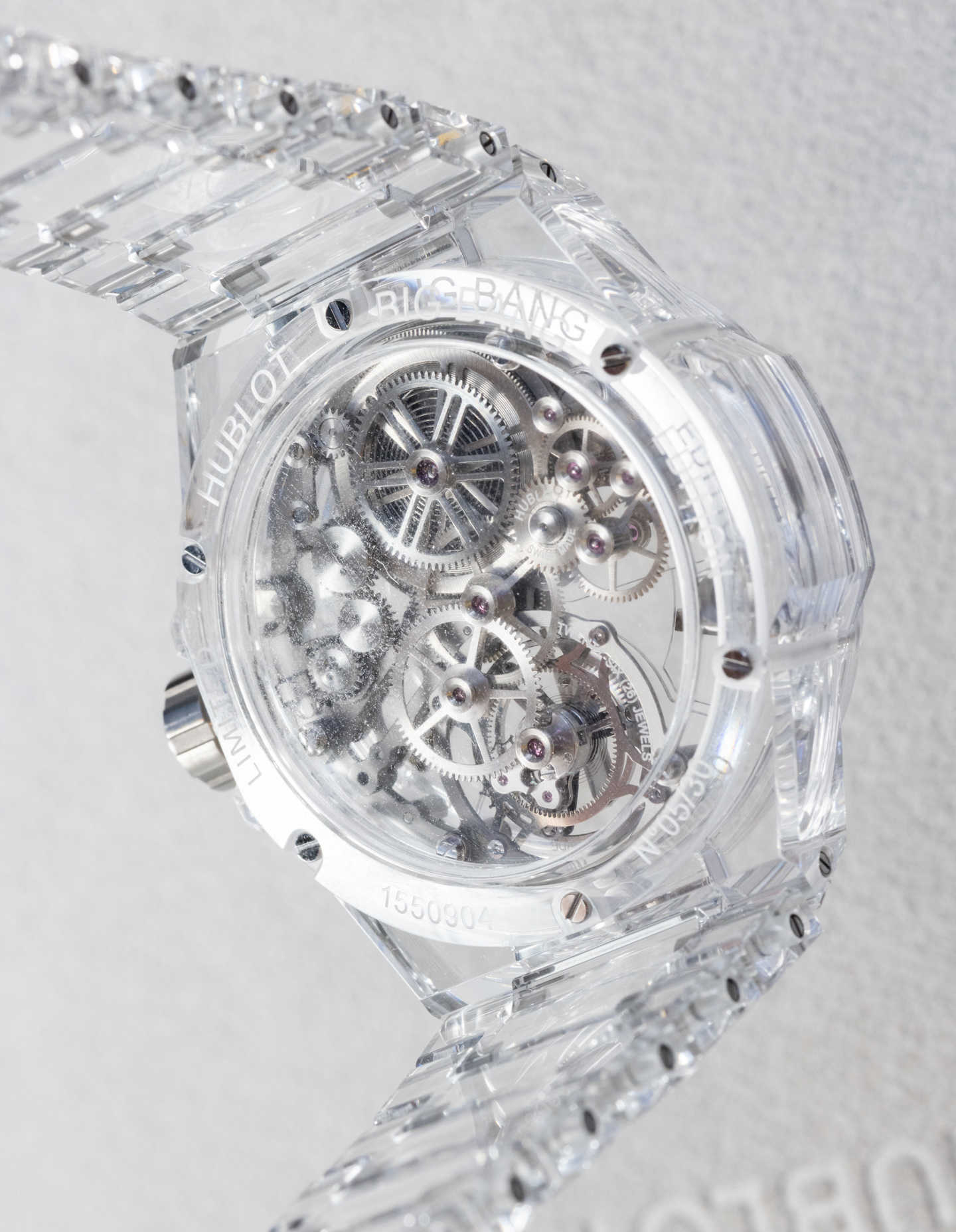 Необычные часы Hublot Big Bang Integral Tourbillon Full Sapphire