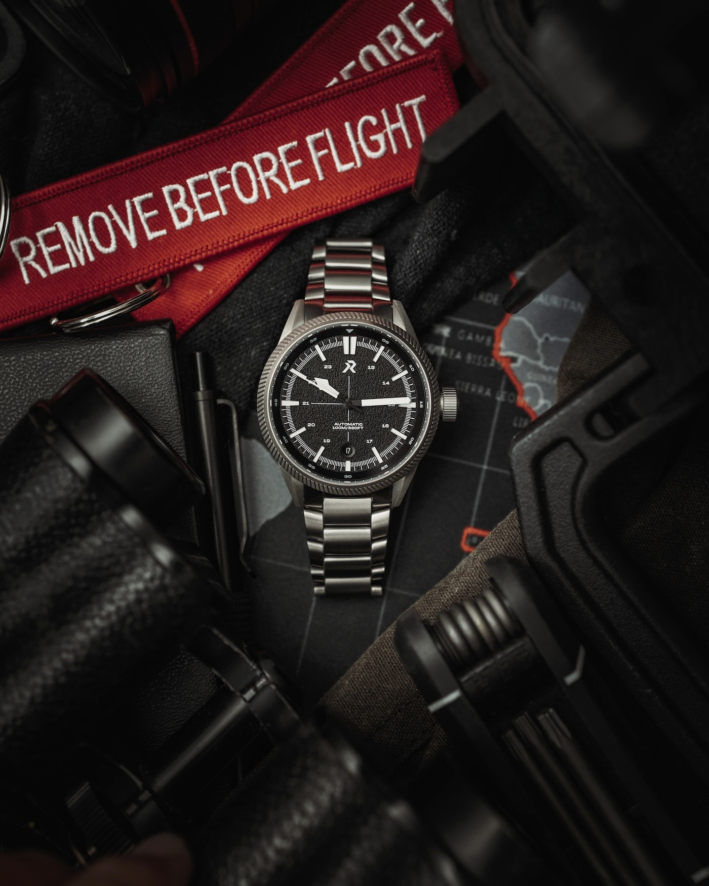 RZE поднимает в небо Fortitude - новые часы для авиаторов