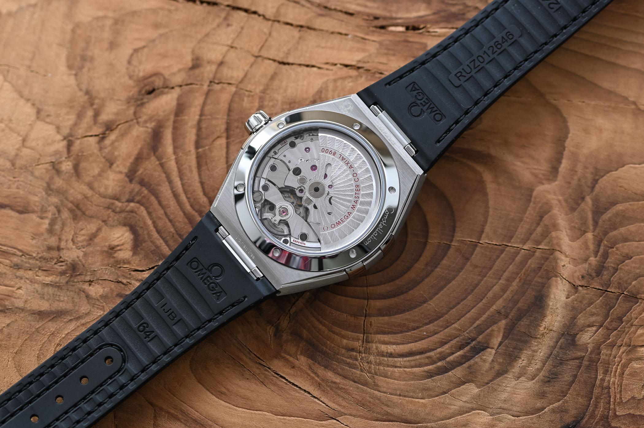 Omega Constellation Co-Axial Master Chronometer 41 мм стальной черный циферблат