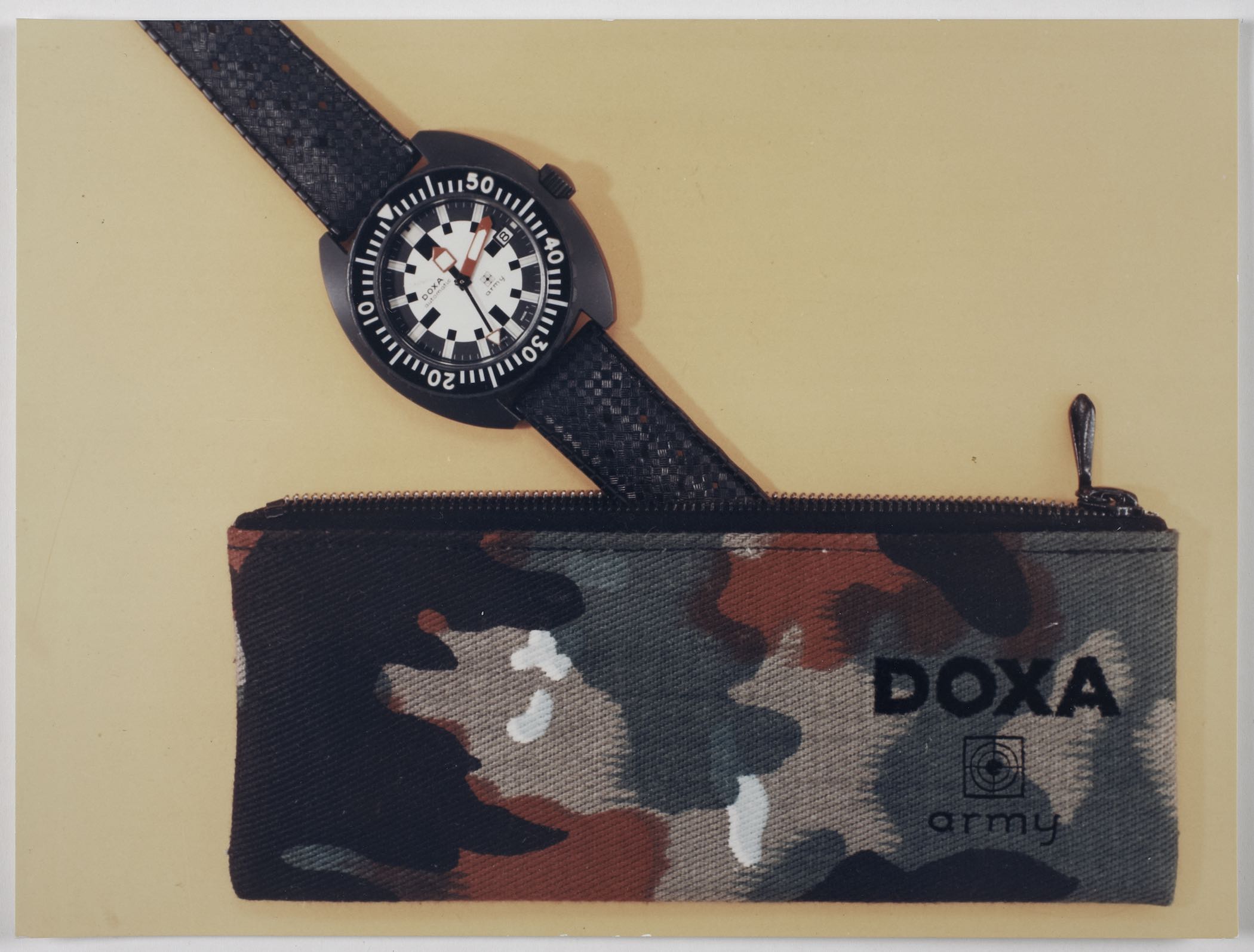 Винтажные часы Doxa Army матовый черный