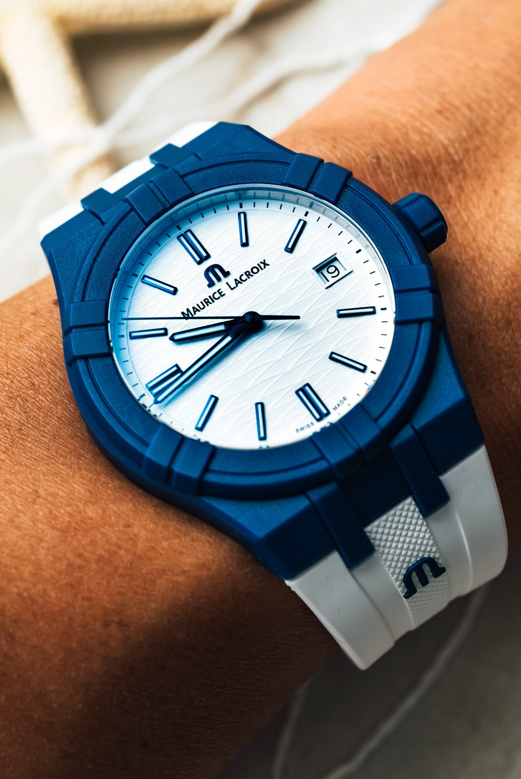 Красочные эко часы от Maurice Lacroix Aikon #tide Watch Collection