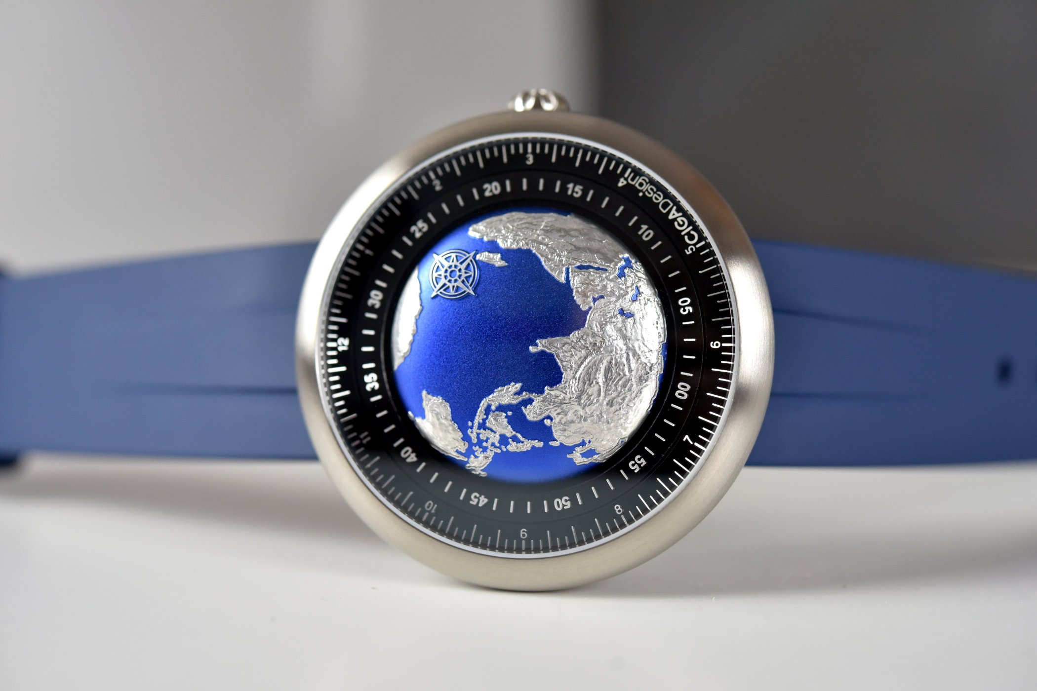 Китайские часы CIGA Design Blue Planet Titanium отмечены наградами GPHG.