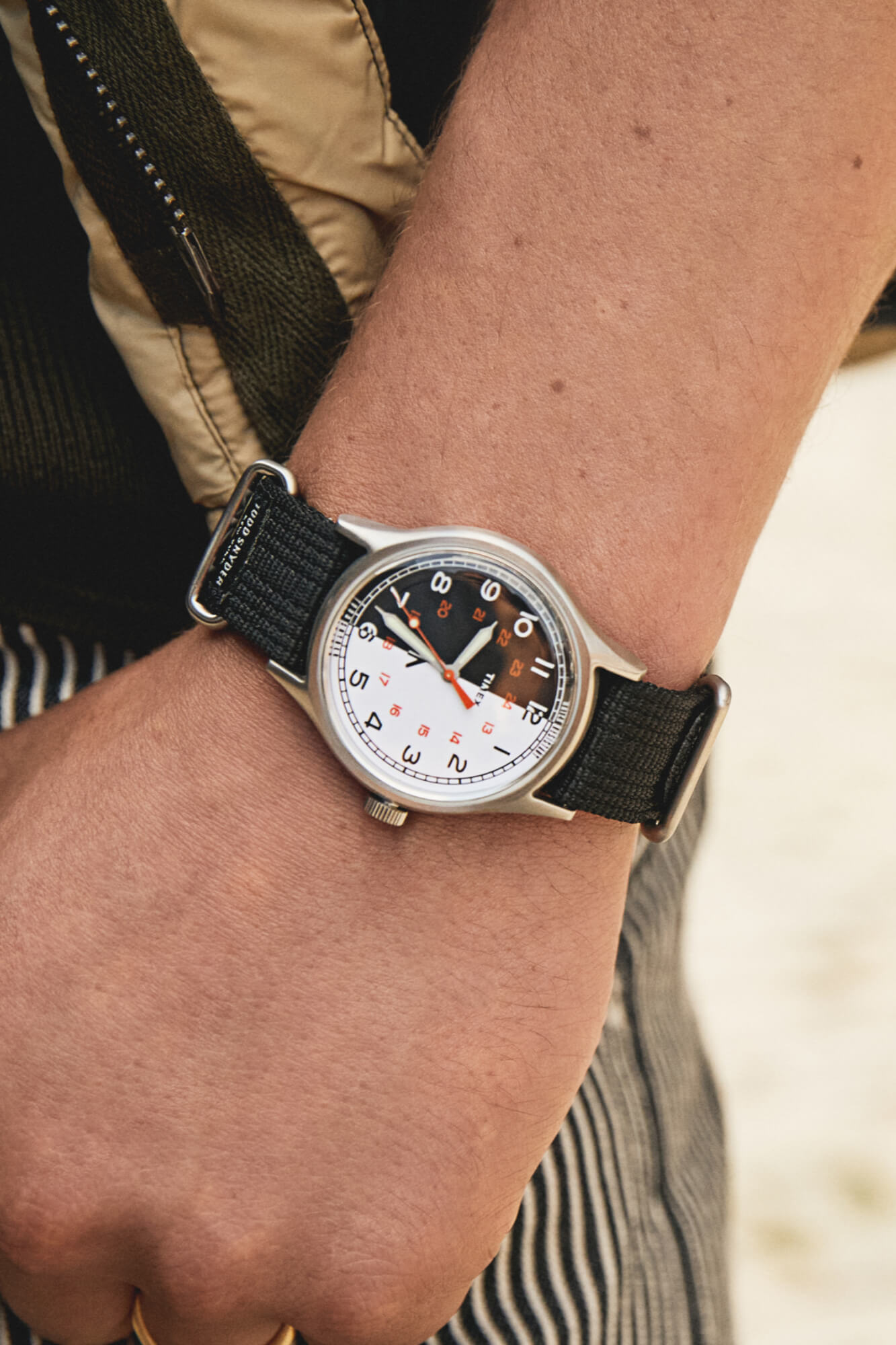 Timex и Тодд Снайдер представляют черно-белые часы MK-1 «Black + White»