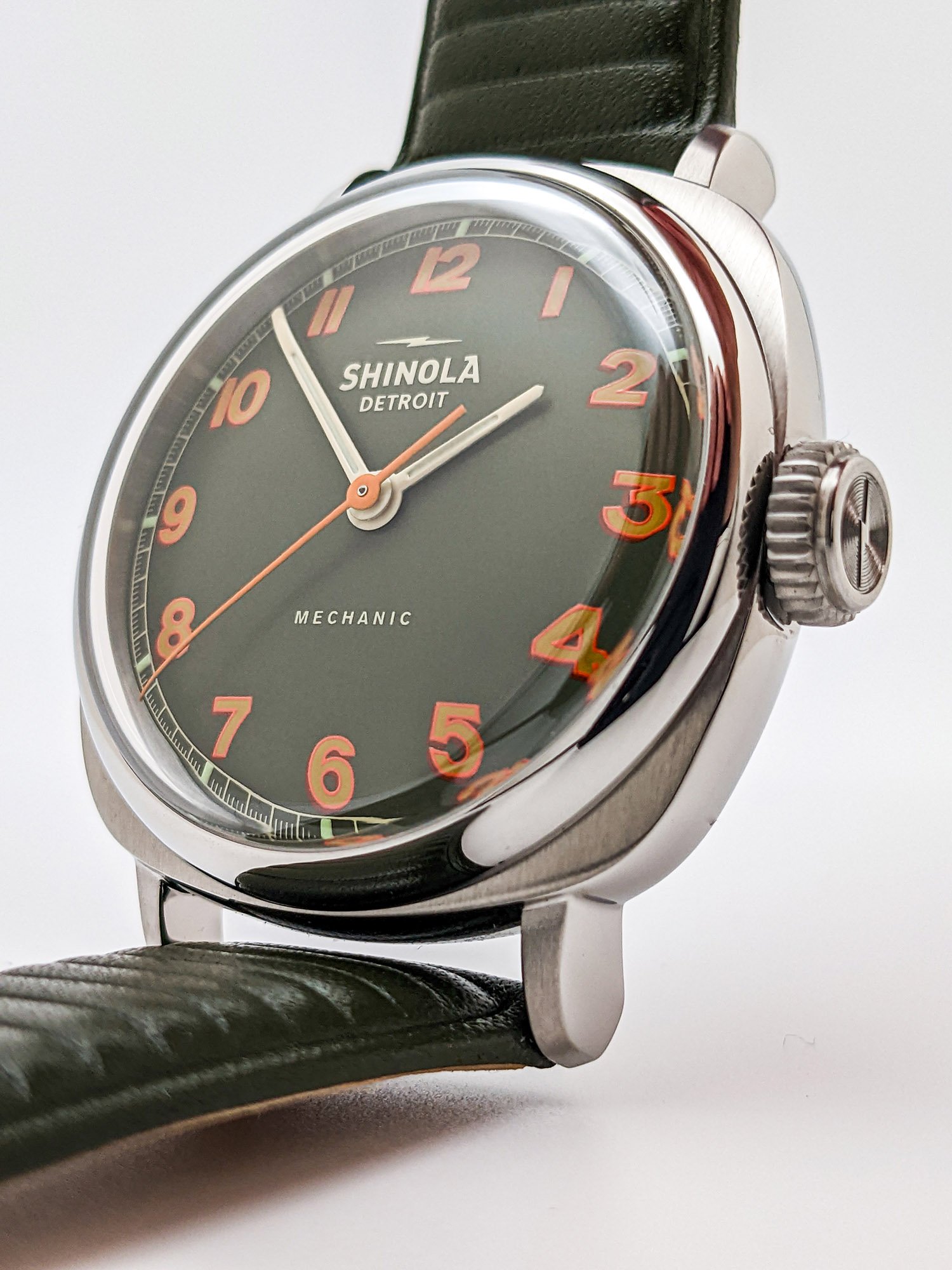 Наручные часы Shinola Mechanic