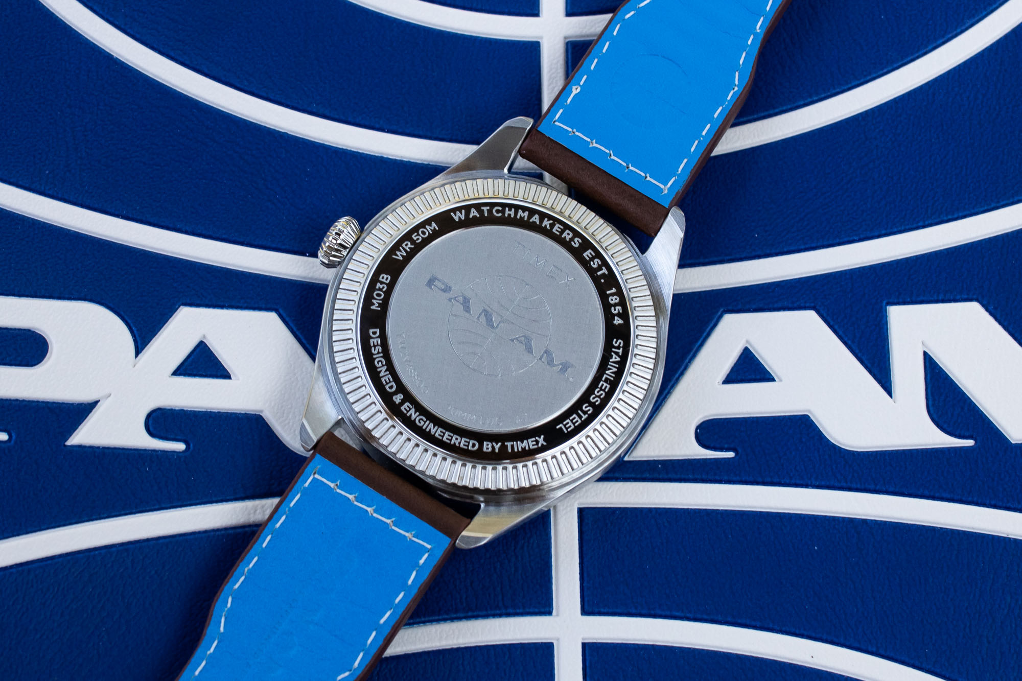 Практичные часы на каждый день Timex x Pan Am Day-Date