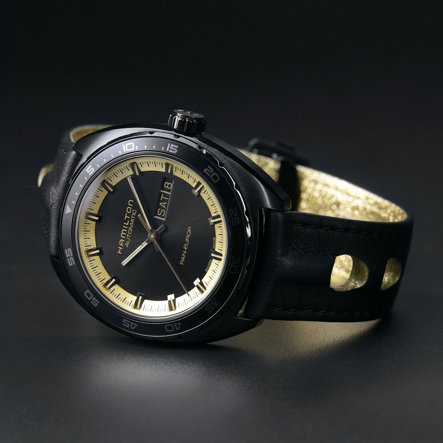Представляем черно-золотую капсульную коллекцию для пяти классических моделей Hamilton