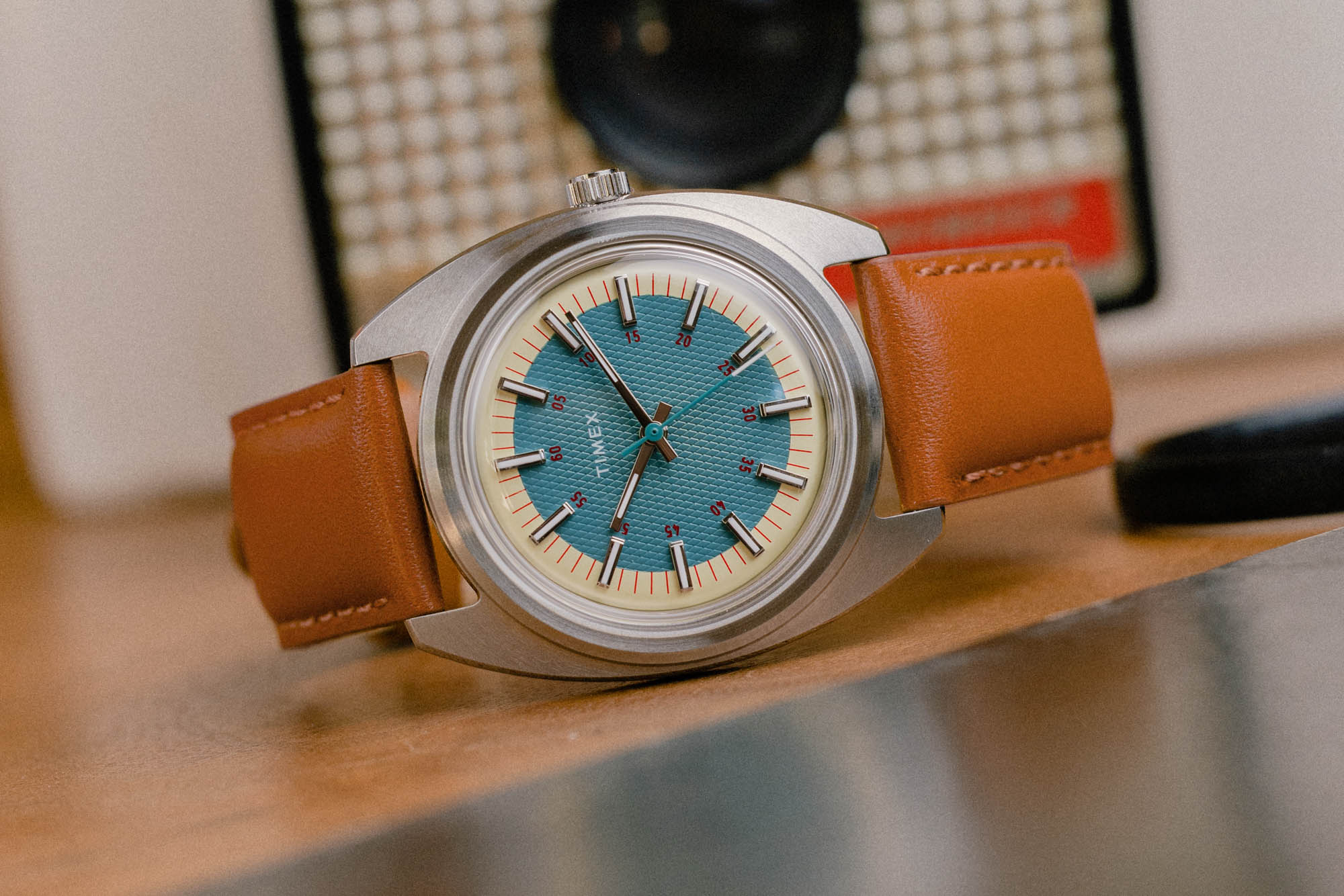 Timex x Worn & Wound представляет часы ограниченной серии WW75