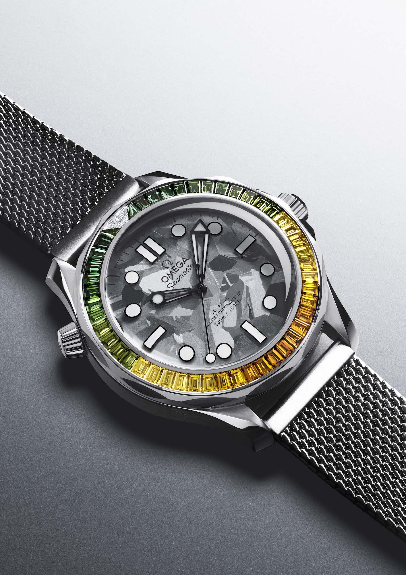 Omega представляет дуэт часов Seamaster Diver 300M, посвященных 60-летию Джеймса Бонда