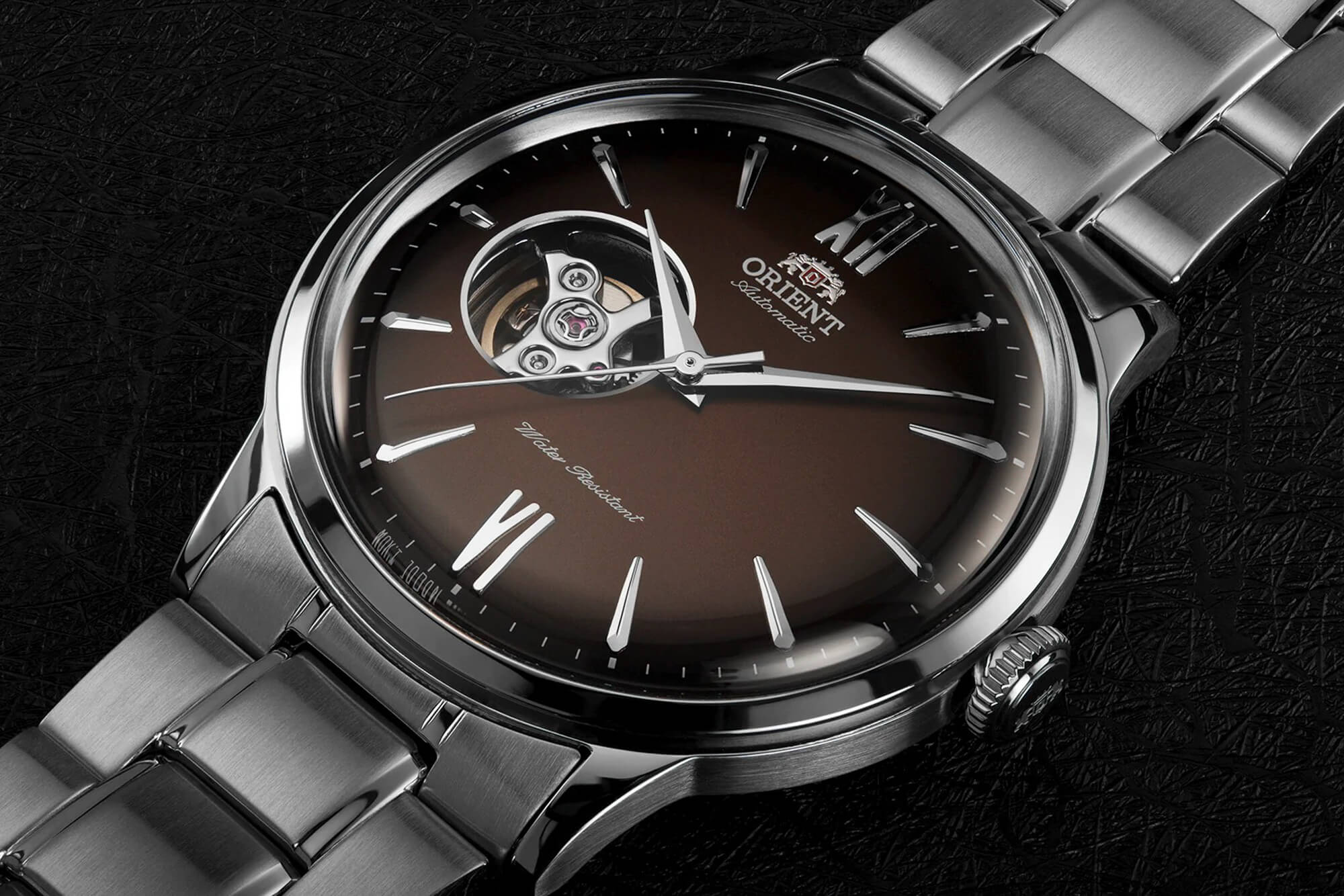 Популярные часы Orient для делового костюма с исключительным дизайном