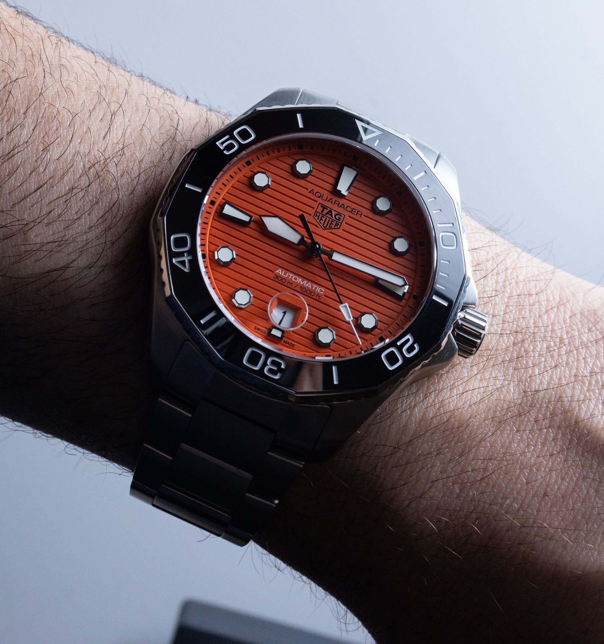 Яркие наручные часы: TAG Heuer Aquaracer Professional 300 Orange Diver