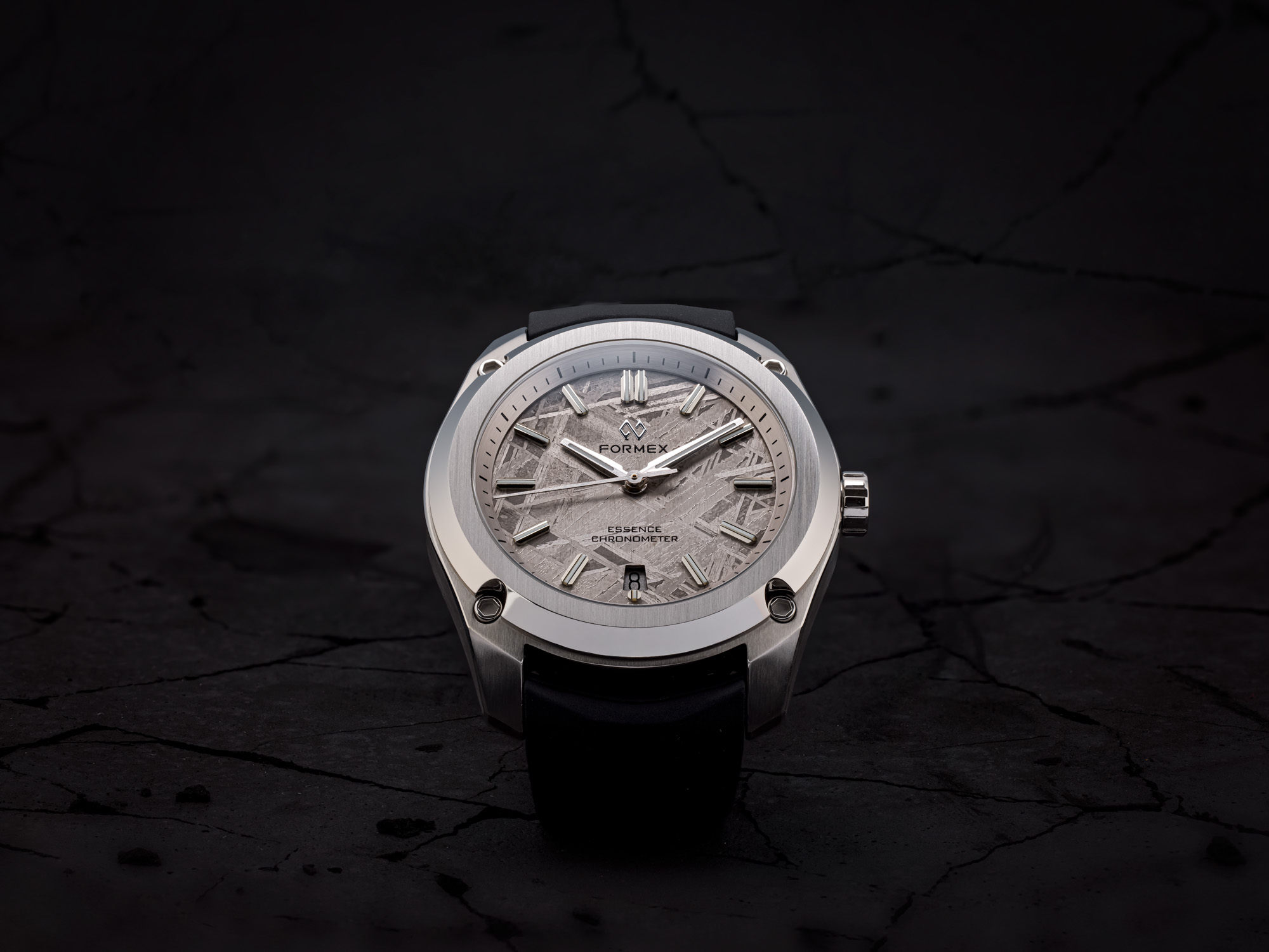 Formex представляет часы Essence 39mm и Essence Leggera 41mm Space Rock