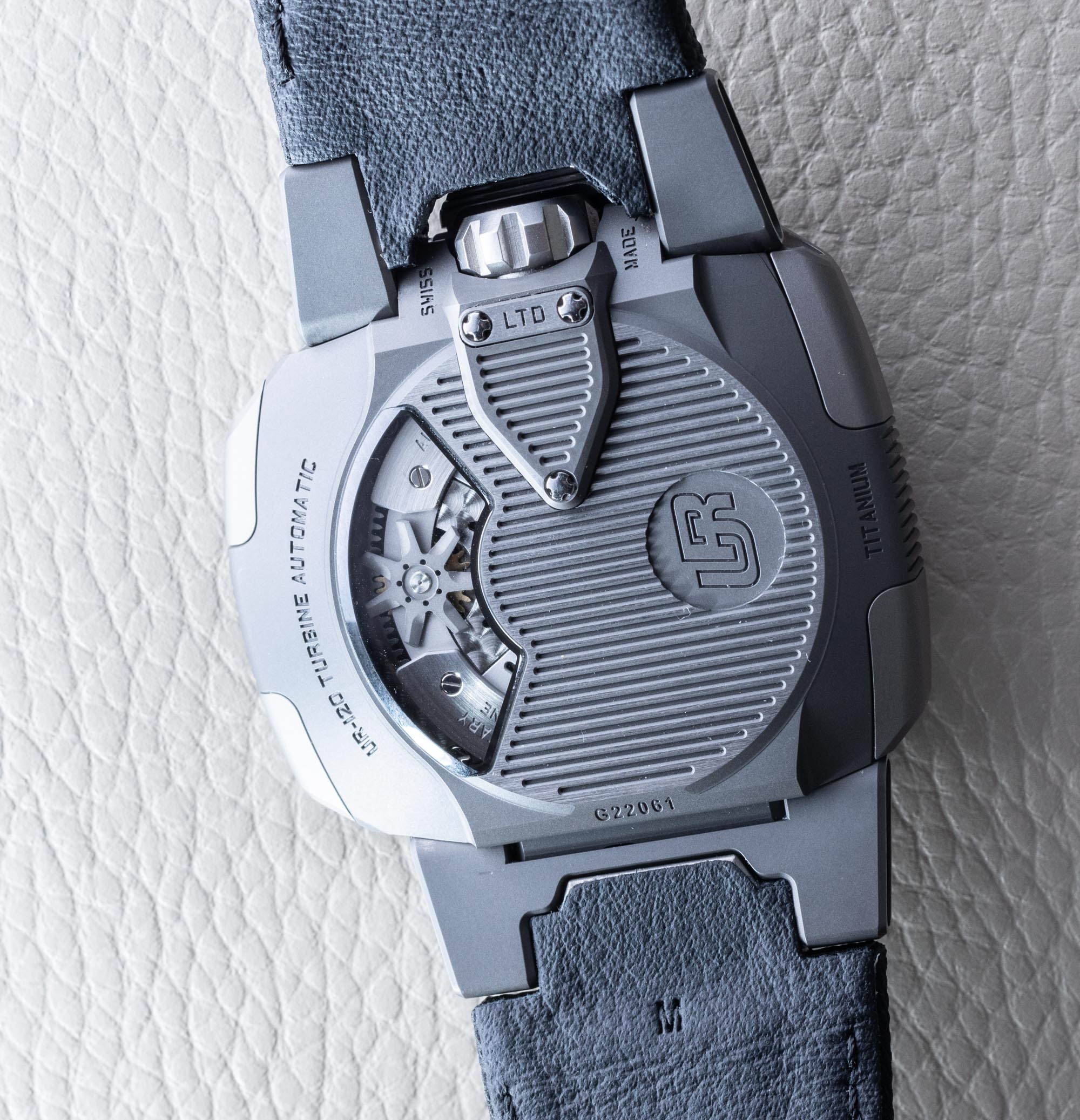 Наручные часы: Urwerk UR-120 Spock Watch