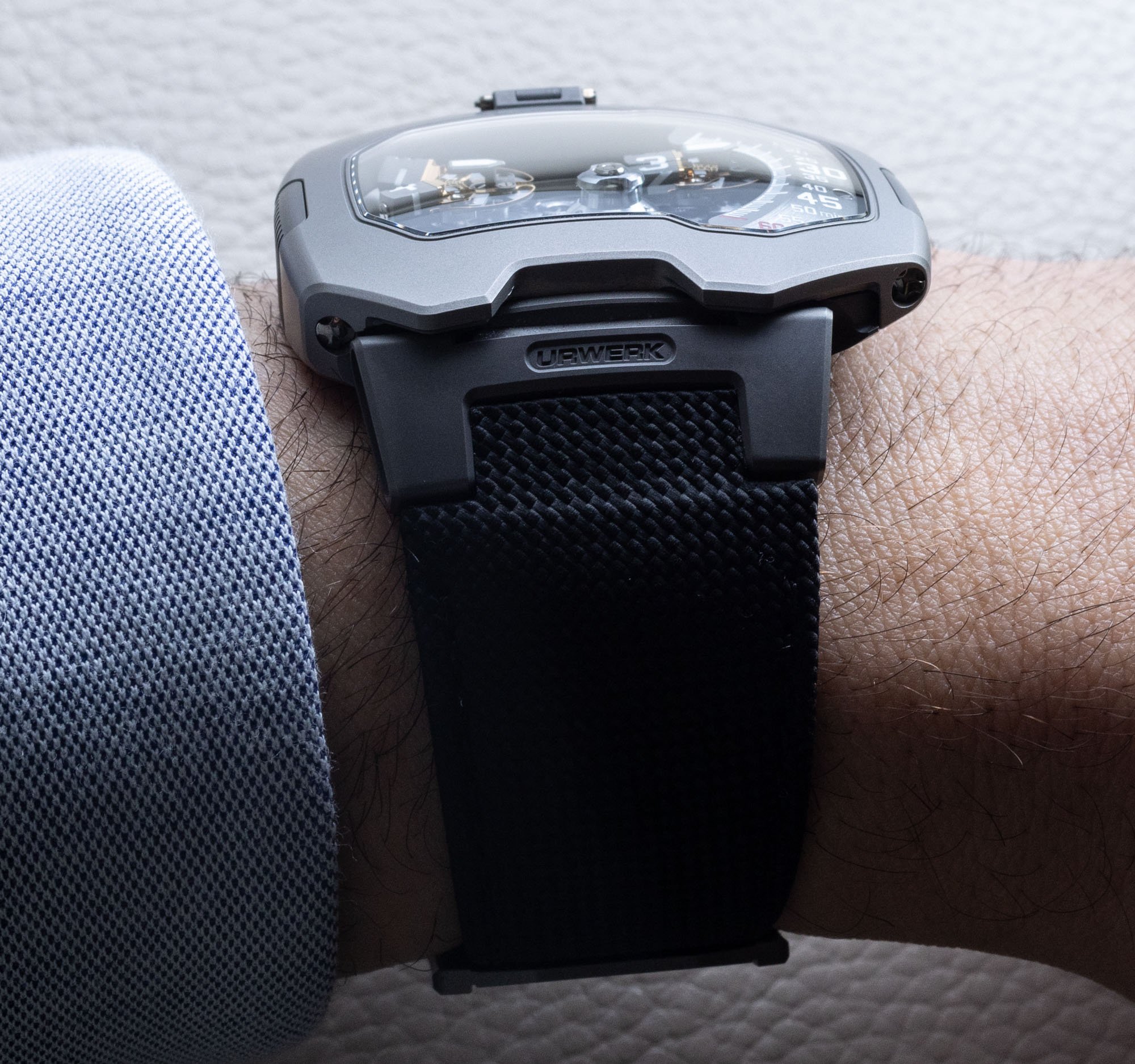 Наручные часы: Urwerk UR-120 Spock Watch