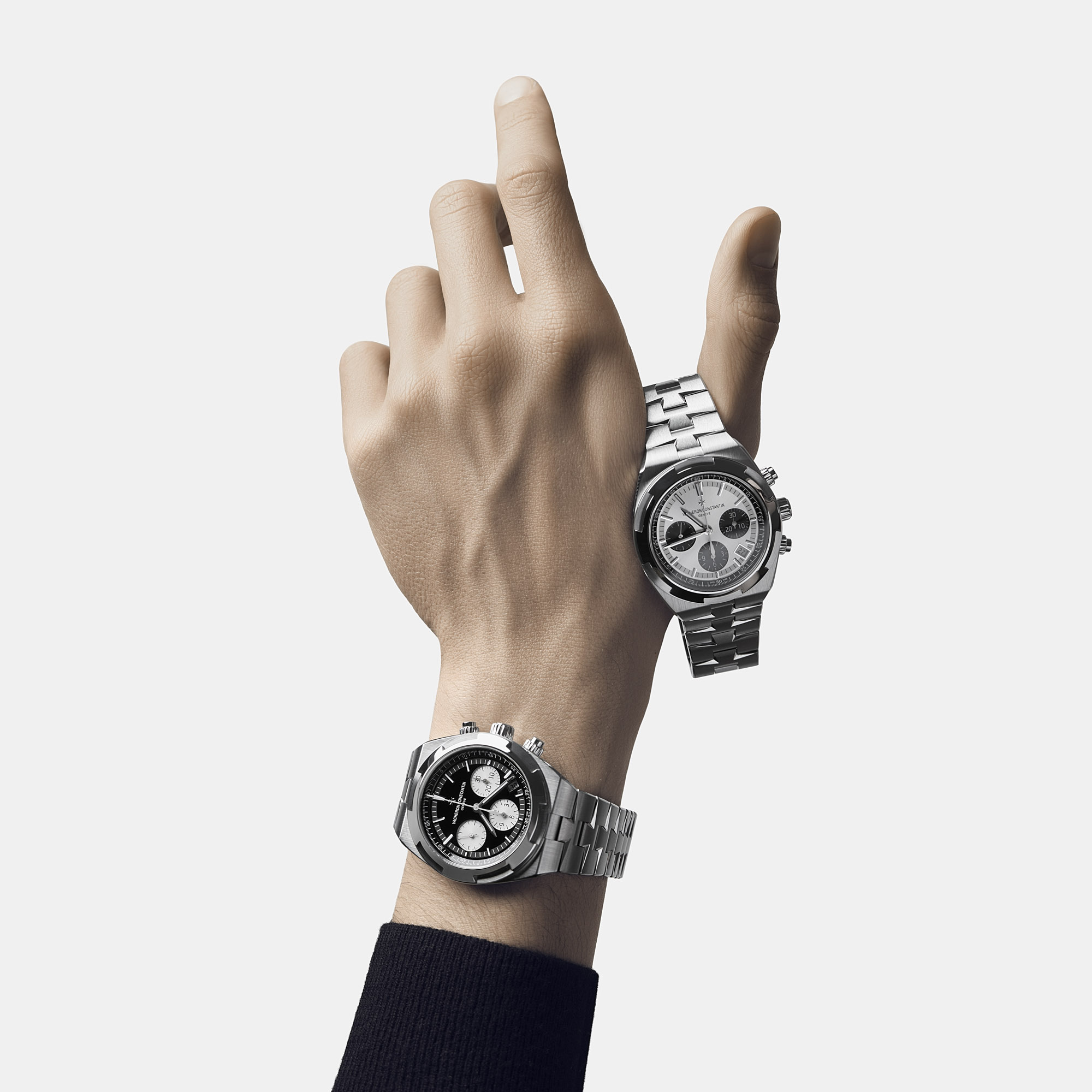 Vacheron Constantin представляет часы с хронографом Panda Dial Overseas