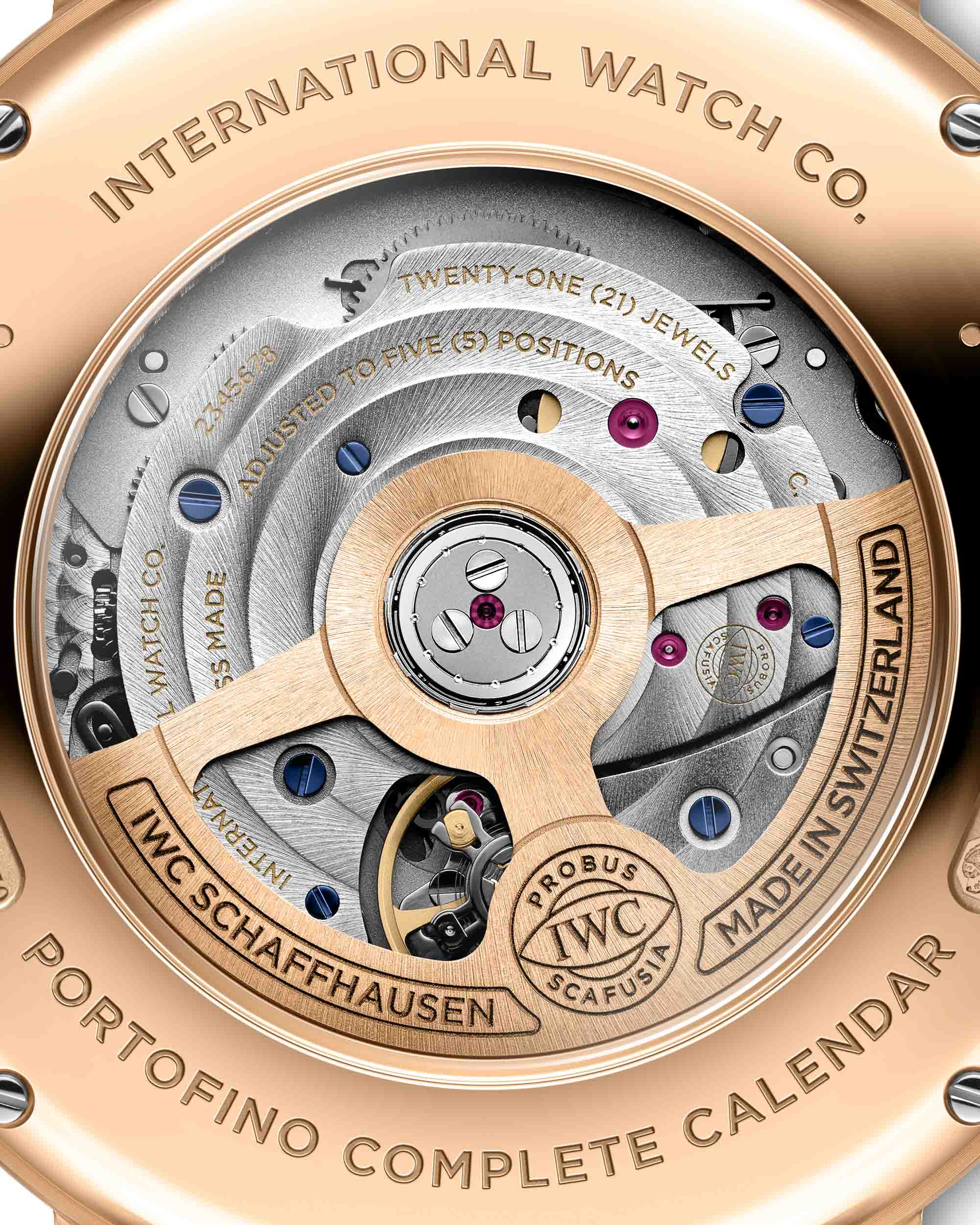 IWC представляет часы с полным календарем Portofino