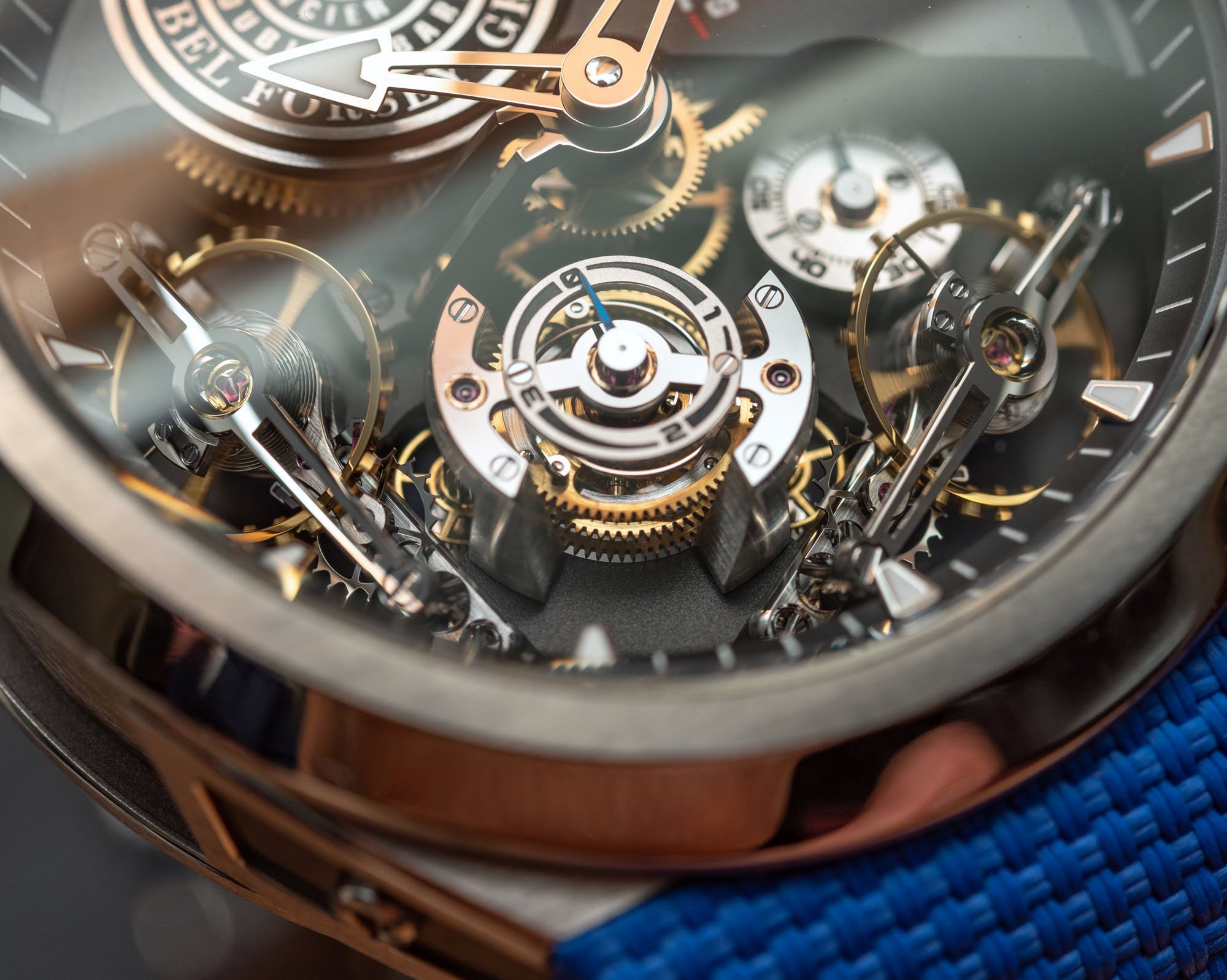 Часы Greubel Forsey Double Balancier Convexe — это спортивные часы высокого часового искусства
