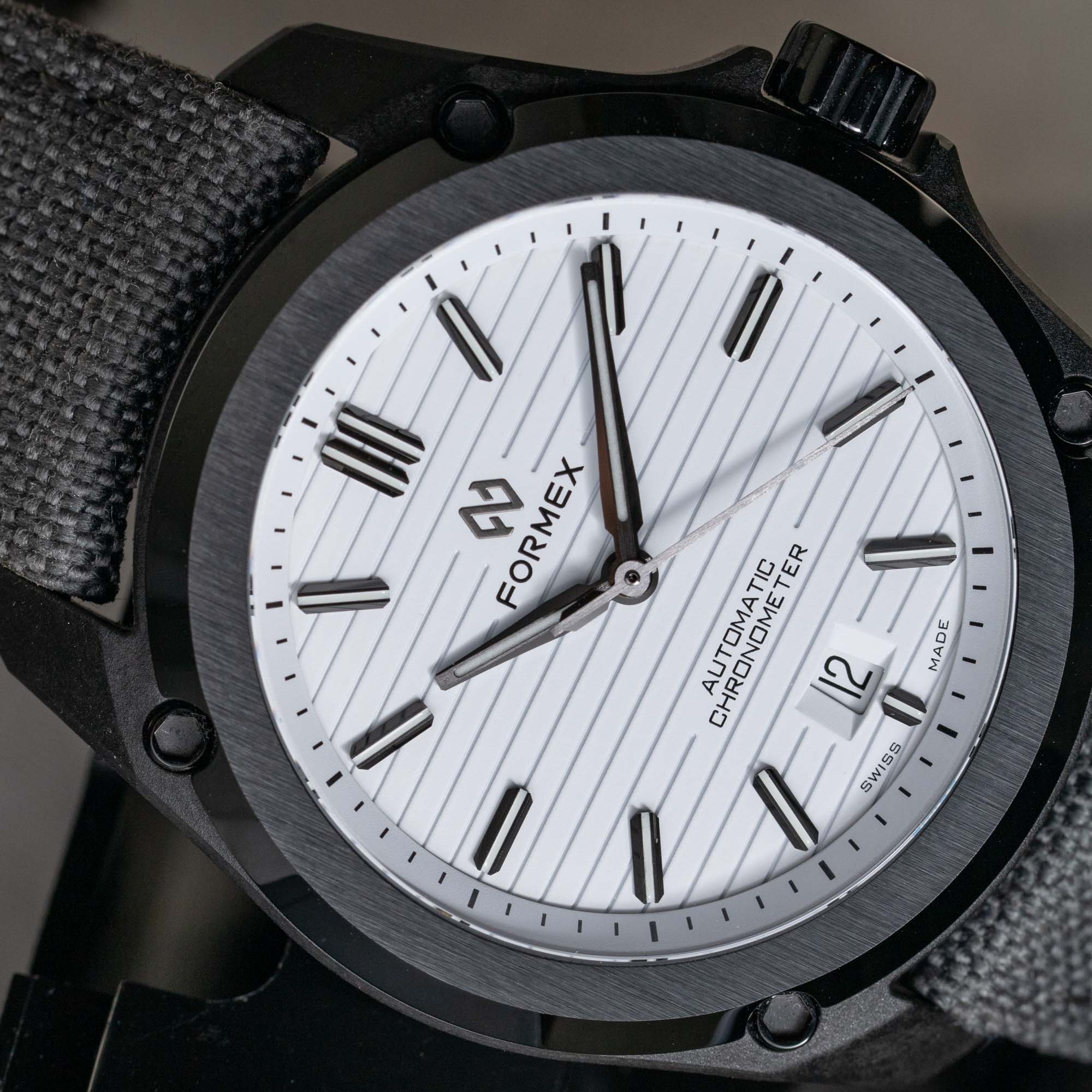 Обзор часов Formex Essence Leggera FortyOne из карбона и керамики диаметром 41 мм