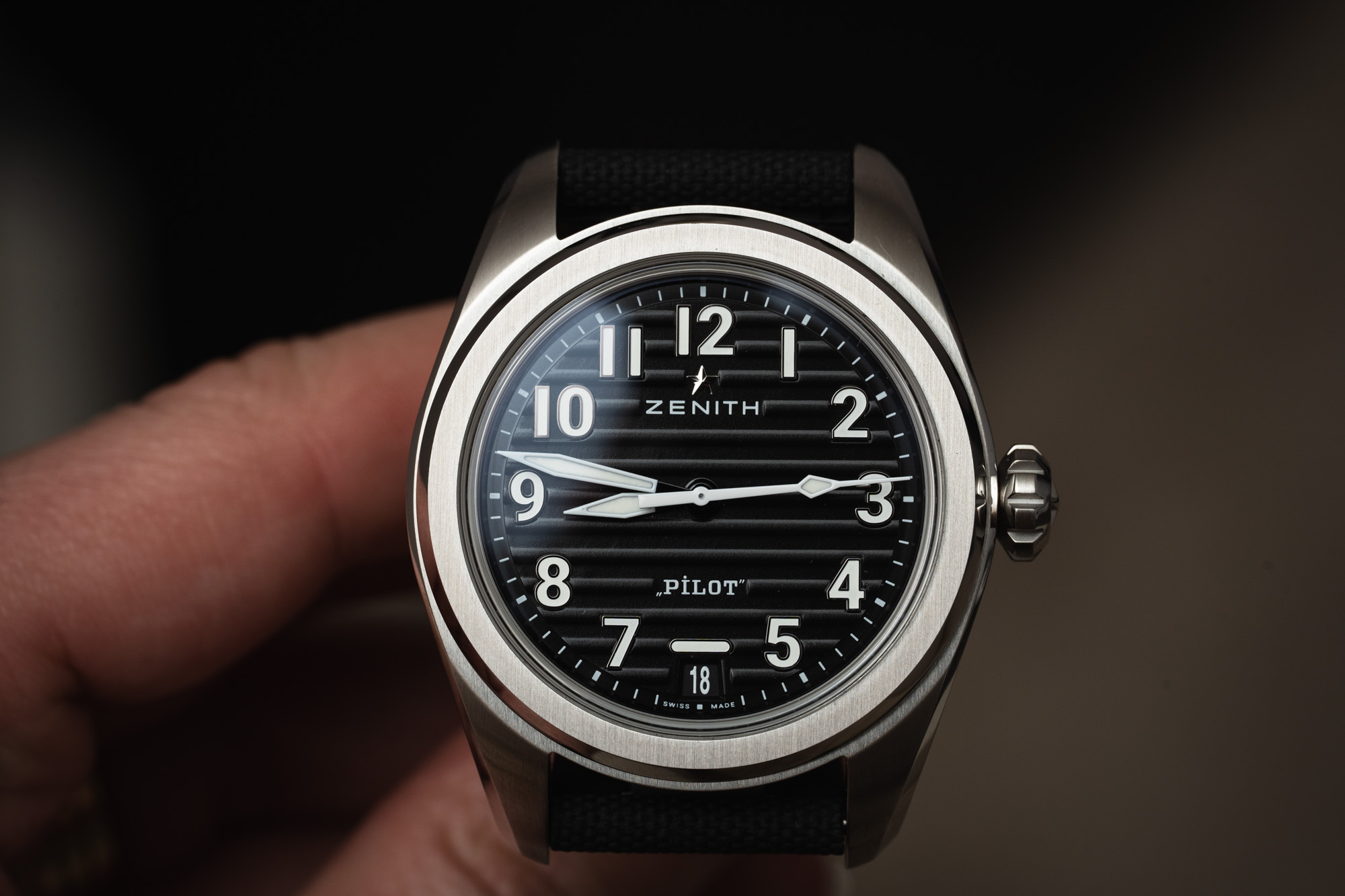 На обзоре совершенно новые часы Zenith Pilot