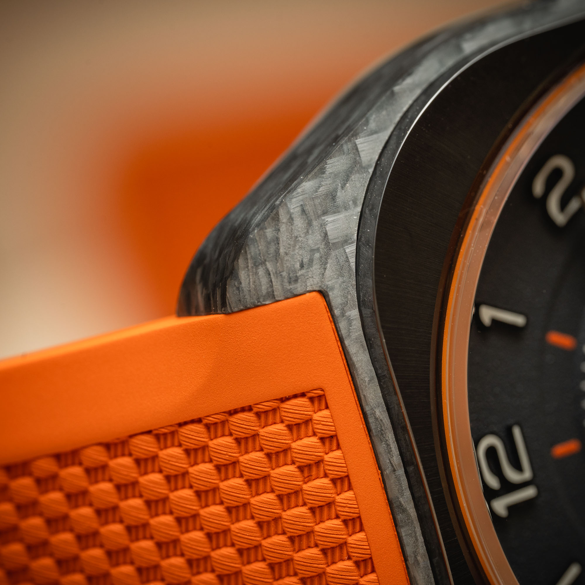 Яркие часы Hermes H08 с новым стилем и цветом