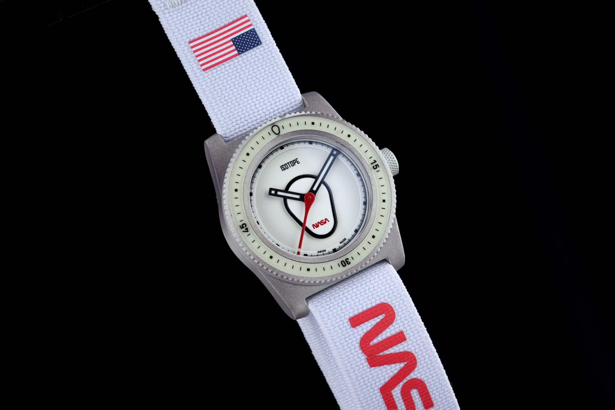 Isotope представляет часы Hydrium NASA