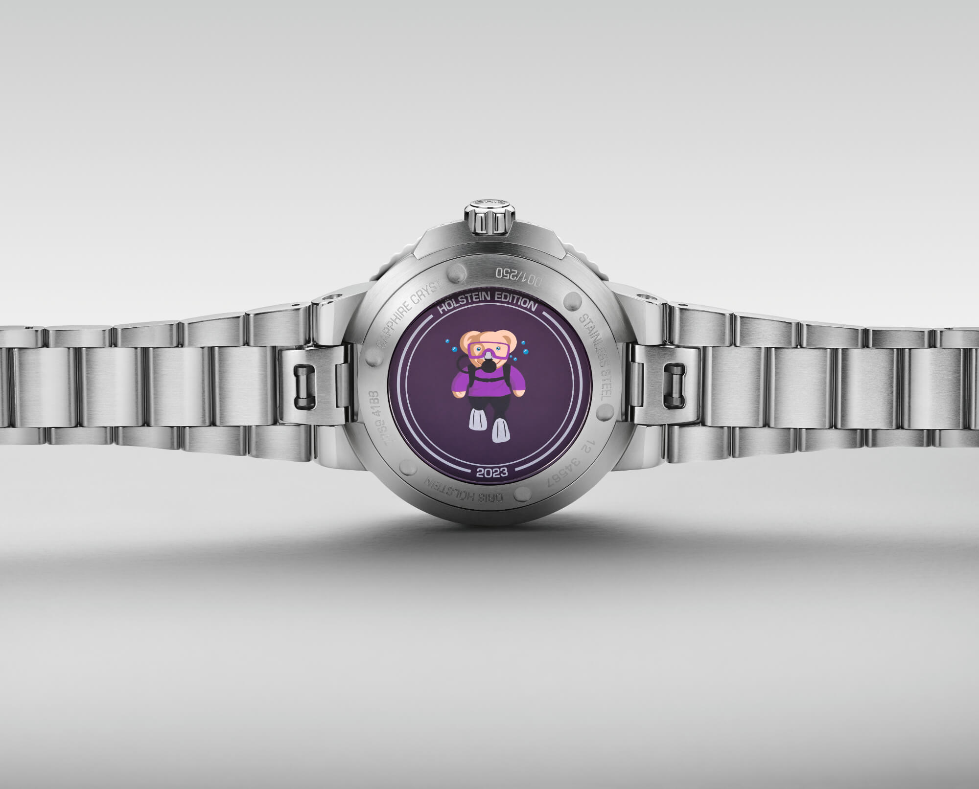 Новинка: очень фиолетовые часы Oris Hölstein Edition 2023