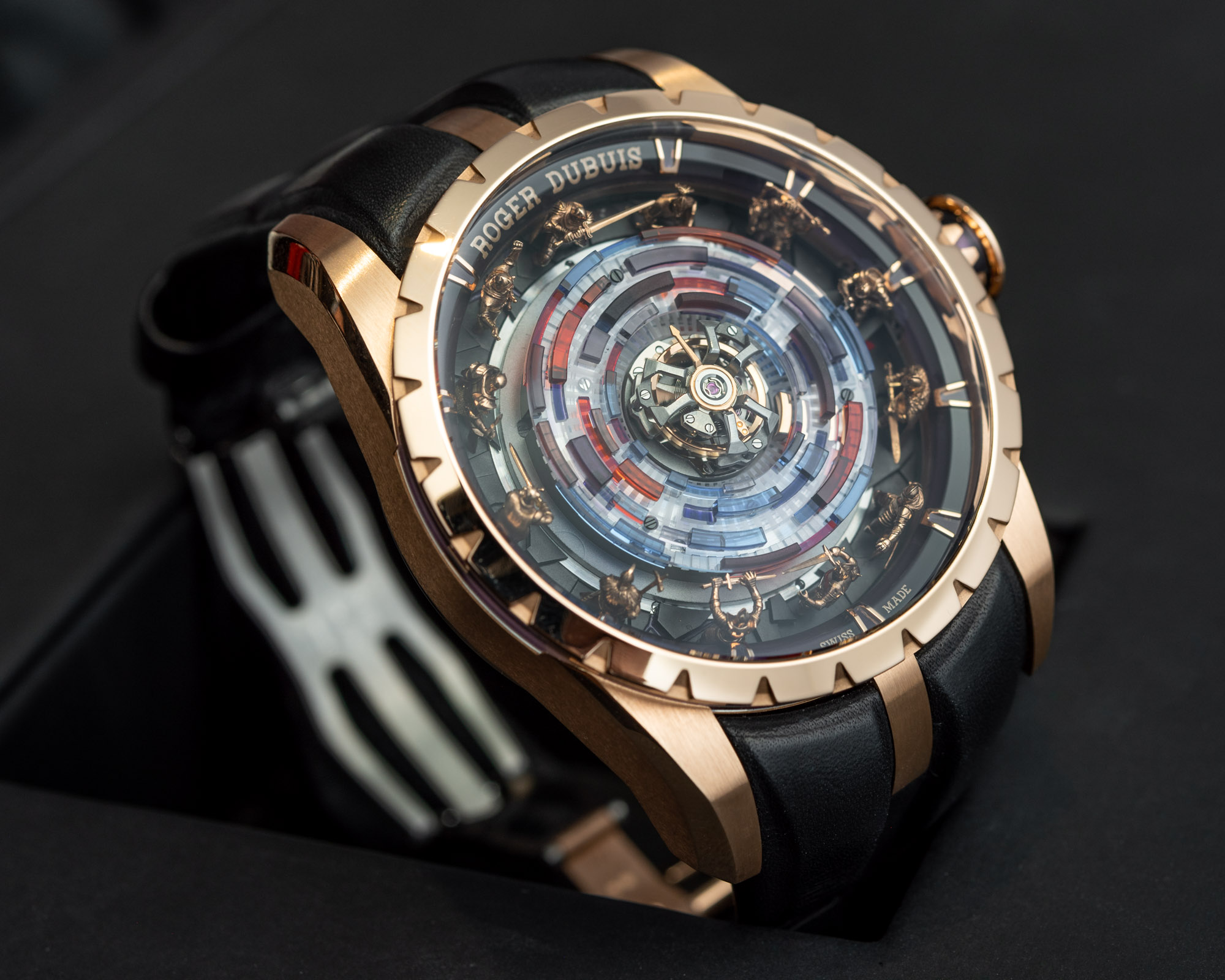Обзор часов Roger Dubuis Knights Of The Round Table Monotourbillon из розового золота стоимостью $580 000