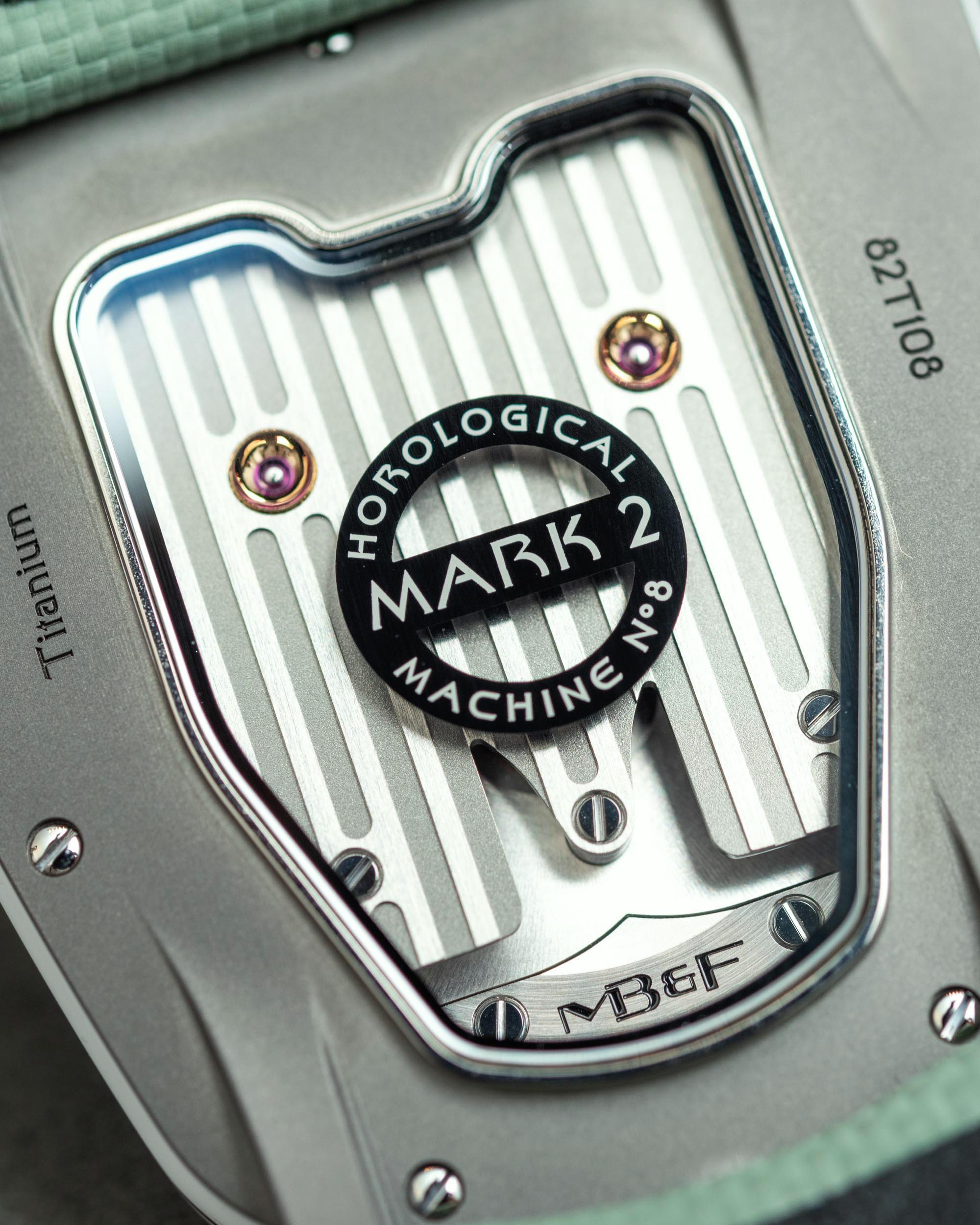 MB&F HM8 Mark 2 - роскошные часы в автомобильном стиле