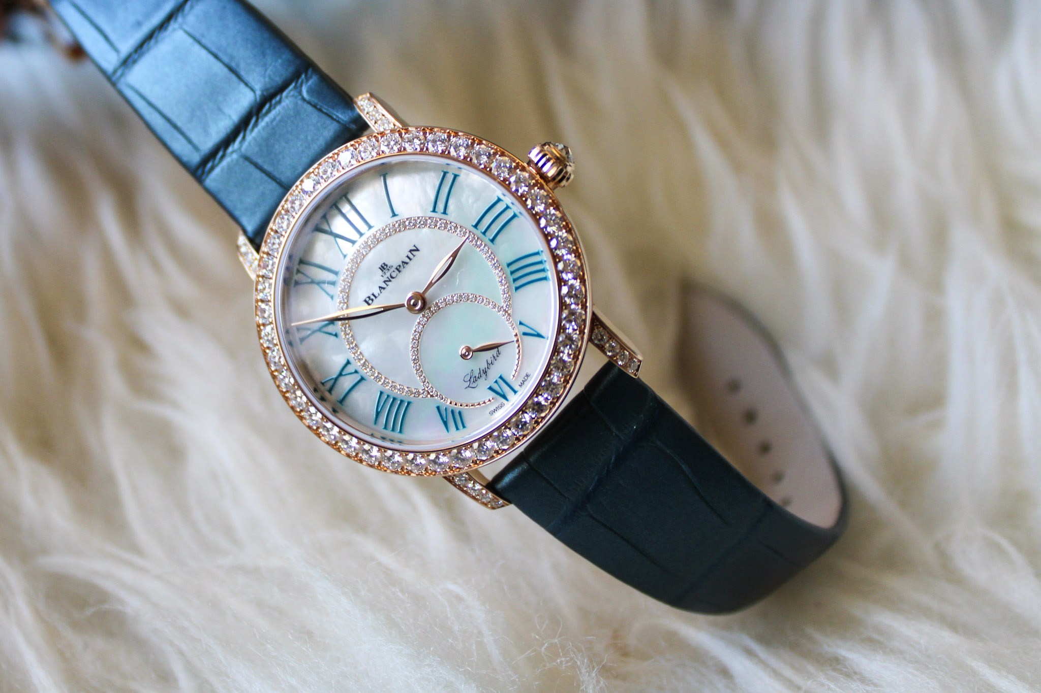 Женские наручные часы Blancpain Ladybird Colors