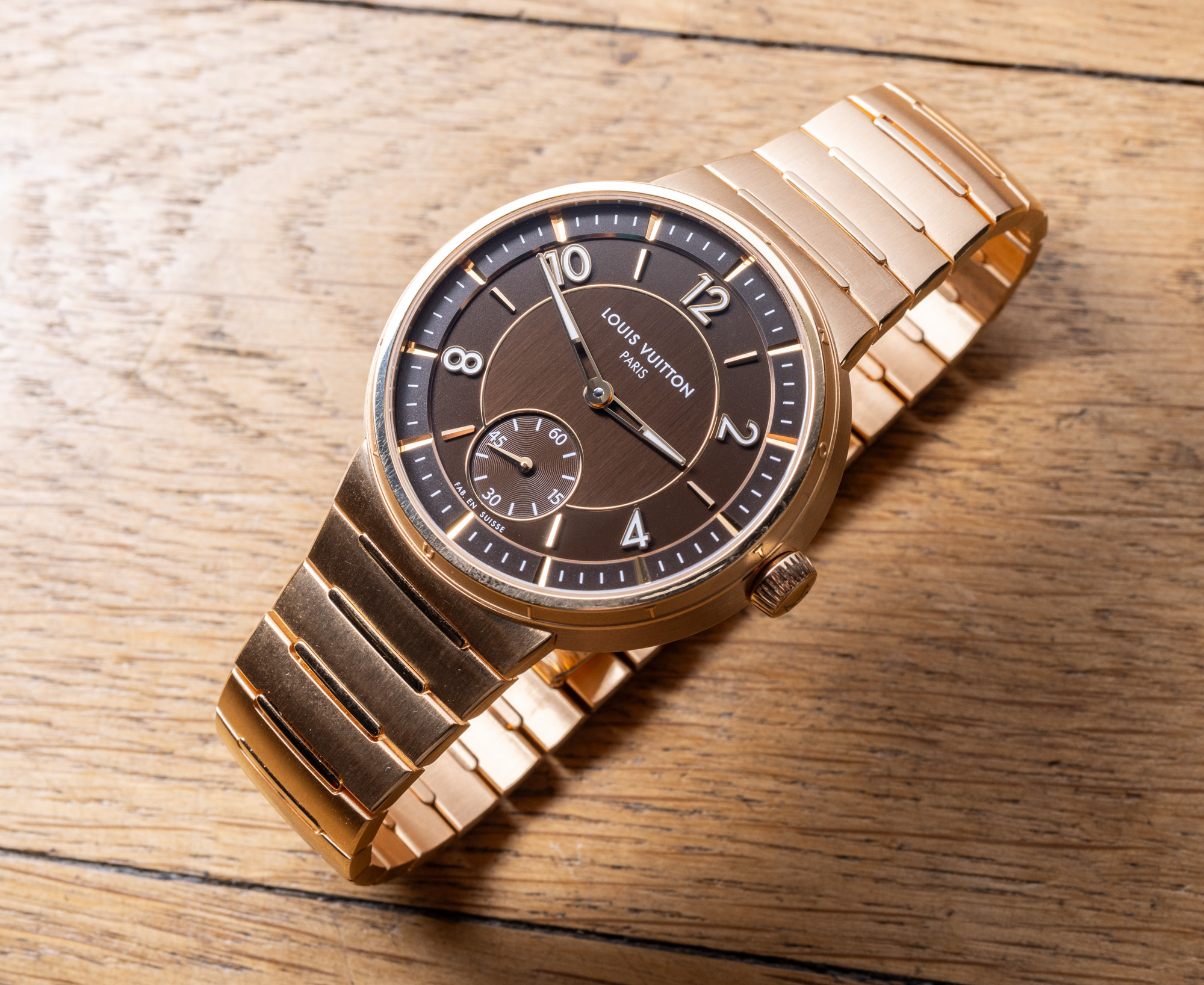 Louis Vuitton перезапускает модель Tambour в качестве высококлассных часов с интегрированным браслетом