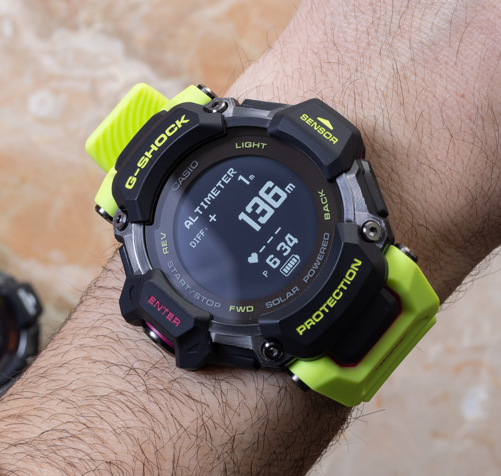 Обзор часов: Casio G-Shock Move GBD-H2000 Smart Activity Tracker