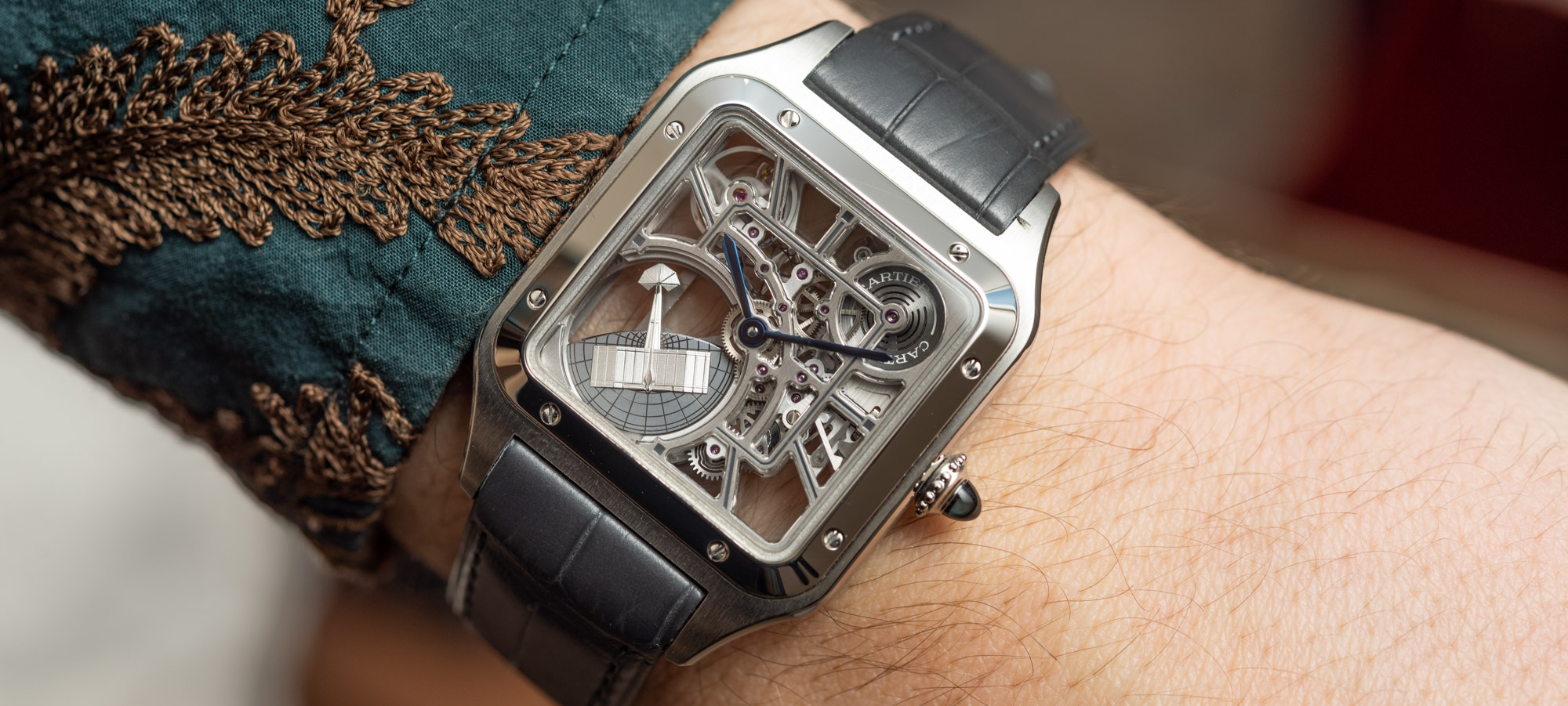 Обзор часов Cartier Santos-Dumont Micro-Rotor из нержавеющей стали