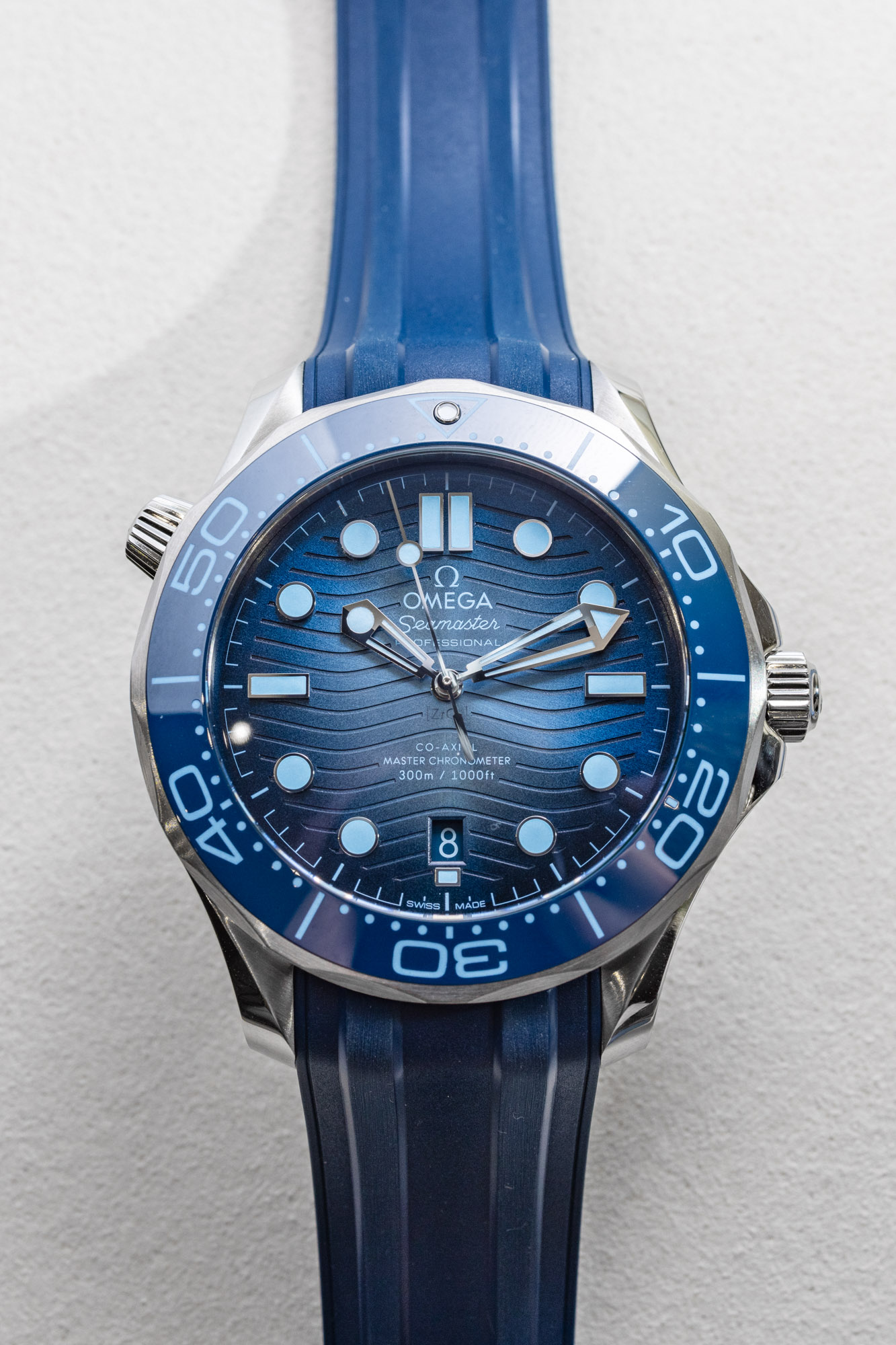 Руководство по использованию: часы Omega Seamaster Diver 300M 75th Anniversary Summer Blue