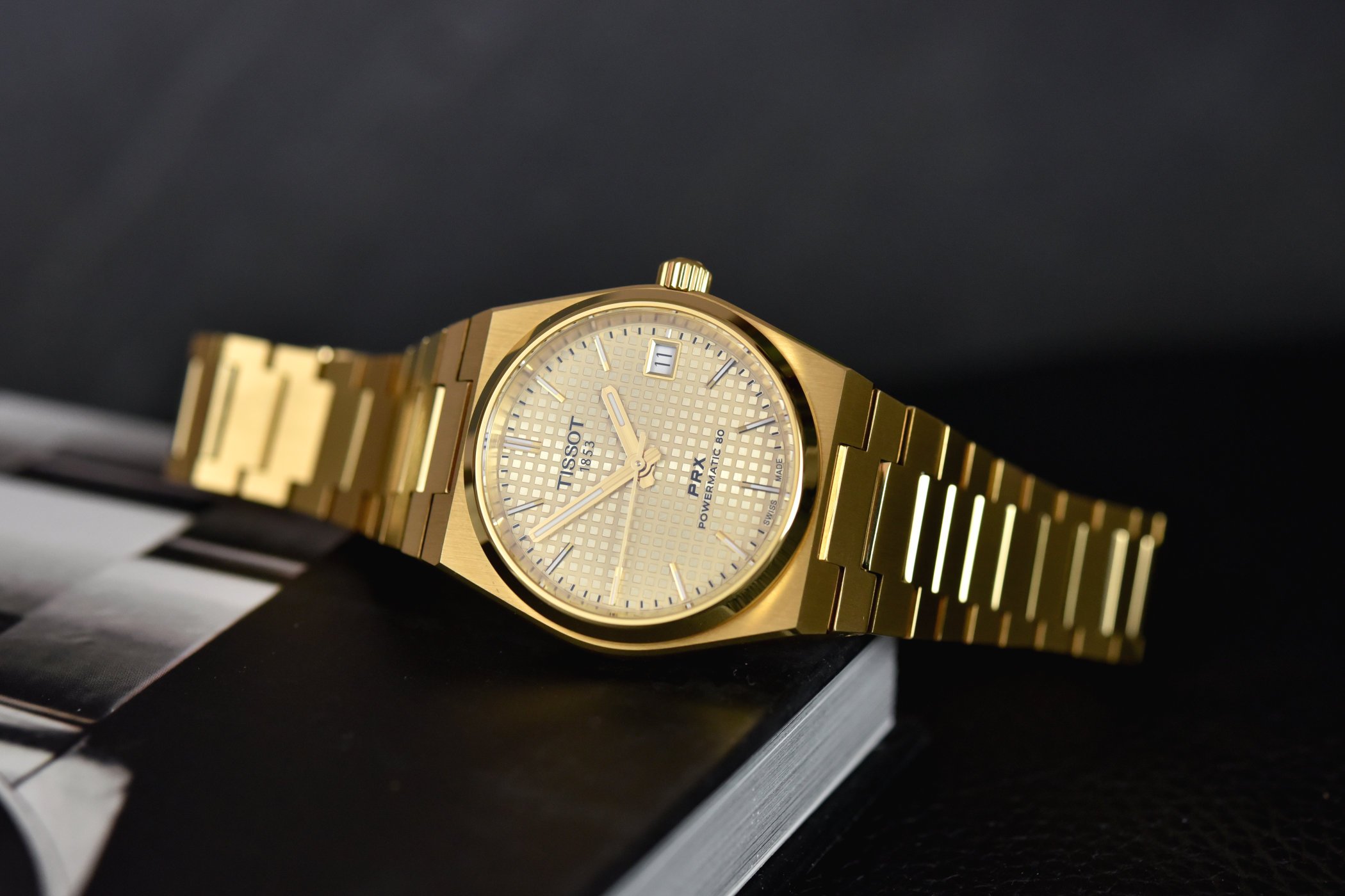 Золотые времена для часов Tissot PRX Powermatic 80 35 мм