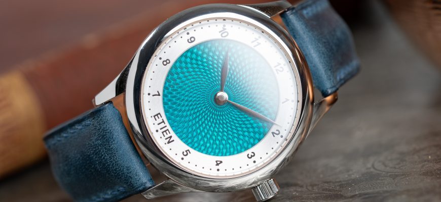 Обзор часов: Etien T02 с эмалевым циферблатом Flinqué