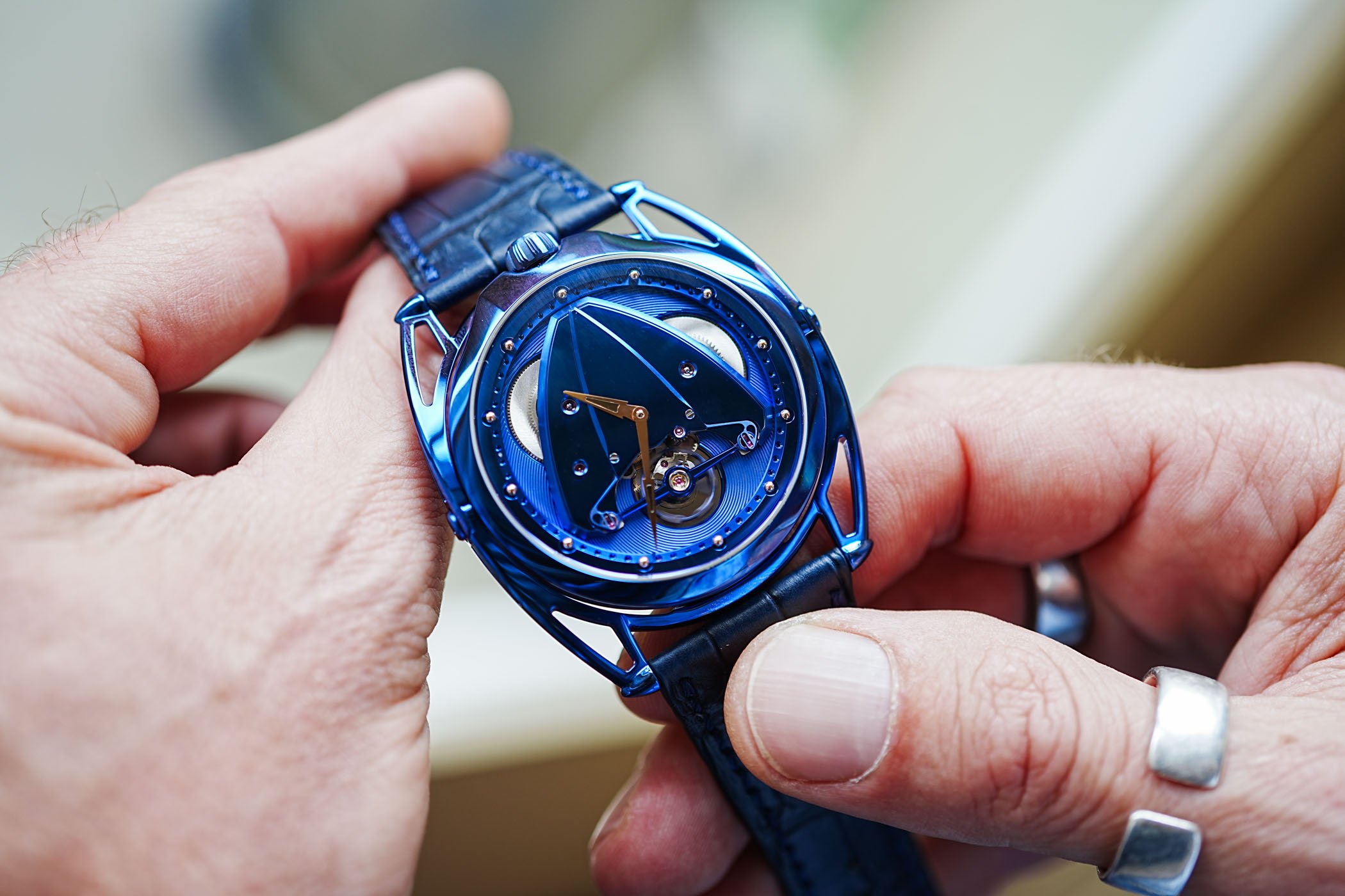 Представление модели часов De Bethune DB28XP Kind Of Blue
